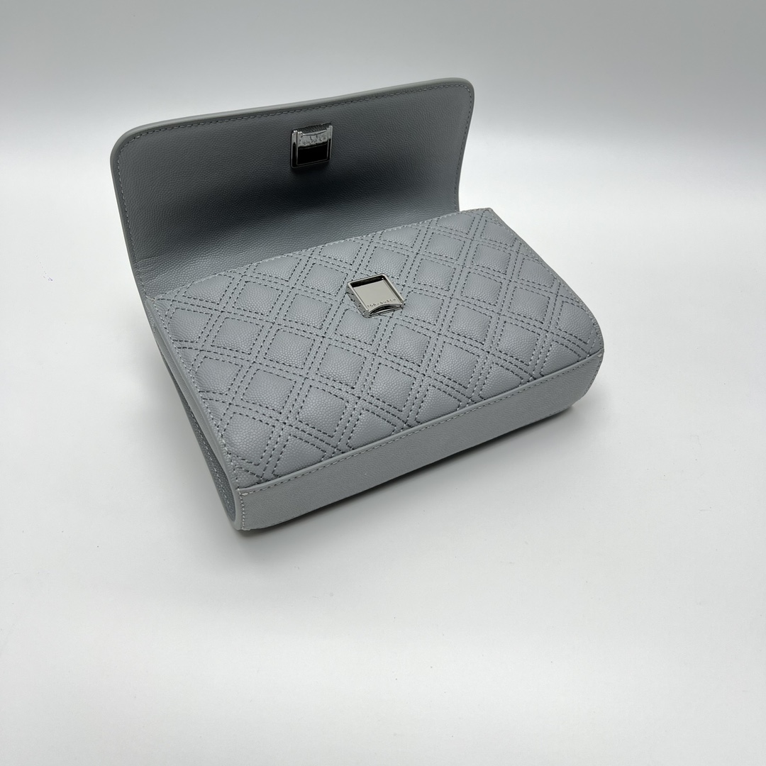 Tory Burch ～TB158435（小号）最新款Fleming鱼子酱牛皮菱格链条包