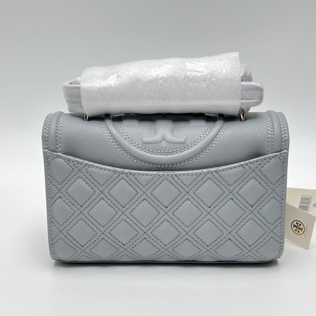 Tory Burch ～TB158435（小号）最新款Fleming鱼子酱牛皮菱格链条包
