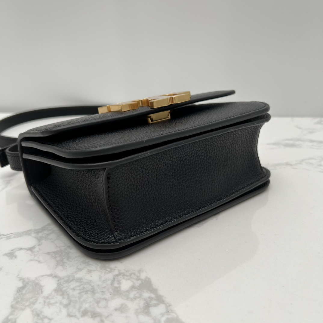 Tory Burch ～新款155671 Eleanor 小号手袋 最新荔枝纹金砖豆腐包 包身利落有型