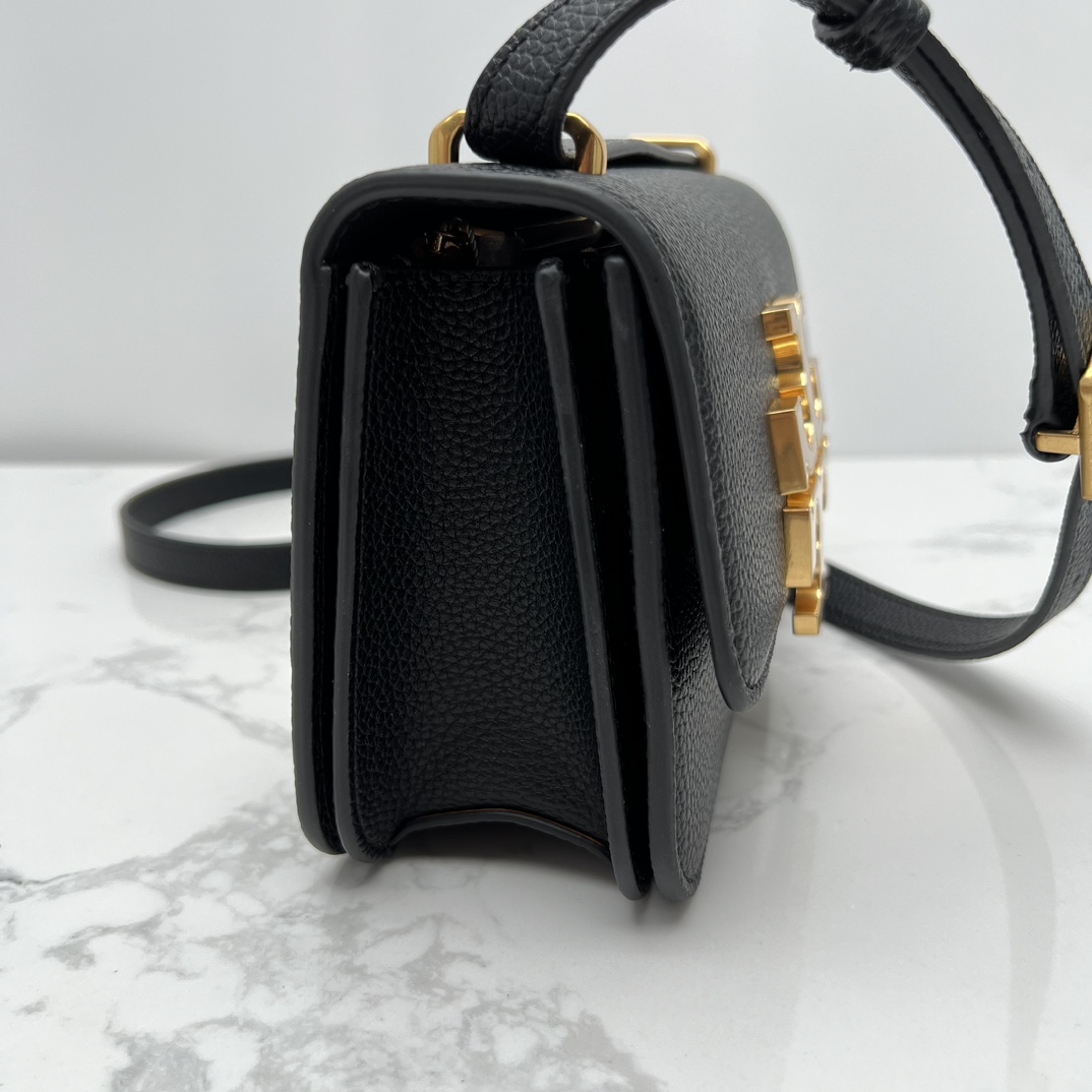 Tory Burch ～新款155671 Eleanor 小号手袋 最新荔枝纹金砖豆腐包 包身利落有型