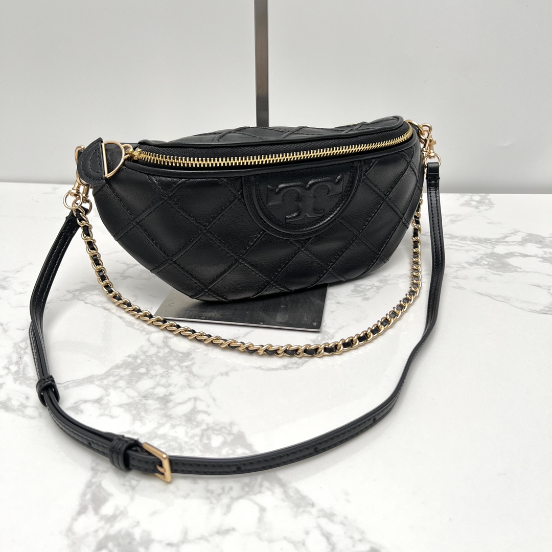 Tory Burch ～最新腰包，Fleming 软皮腰包精选超柔软皮饰有菱形褶裥图案，可用作斜挎包、腰包或单肩包
