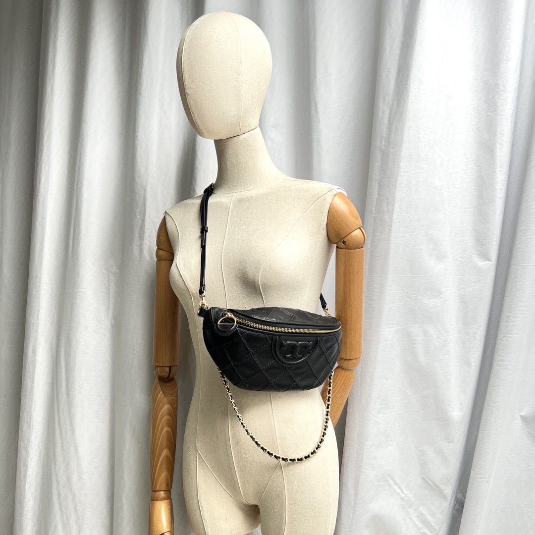 Tory Burch ～最新腰包，Fleming 软皮腰包精选超柔软皮饰有菱形褶裥图案，可用作斜挎包、腰包或单肩包