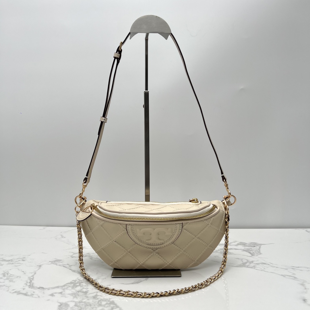 Tory Burch ～最新腰包，Fleming 软皮腰包精选超柔软皮饰有菱形褶裥图案，可用作斜挎包、腰包或单肩包