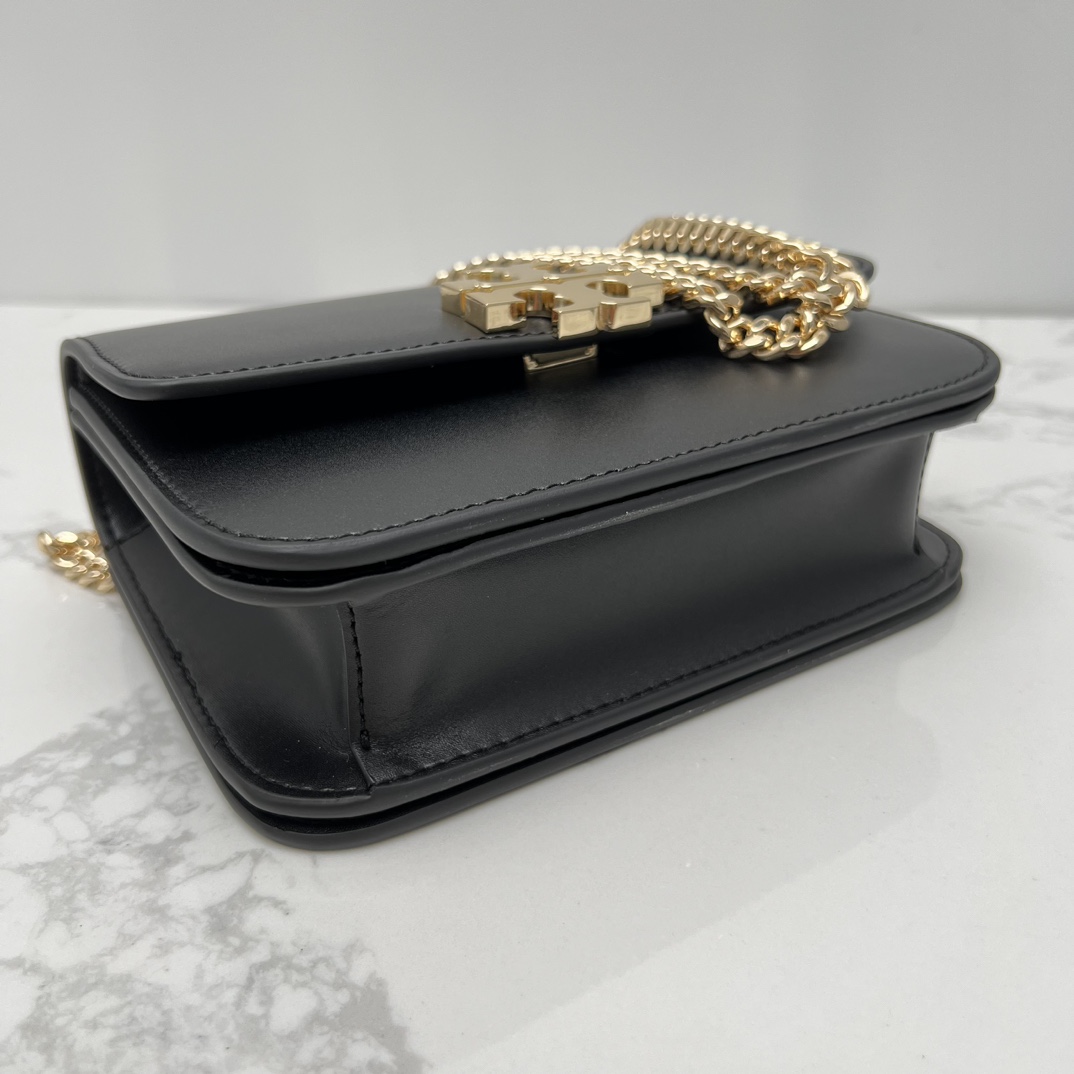 Tory Burch ～TB新款Eleanor 小号链条包 包款全新设计光滑金属饰件 尽显盒子包的简约线条