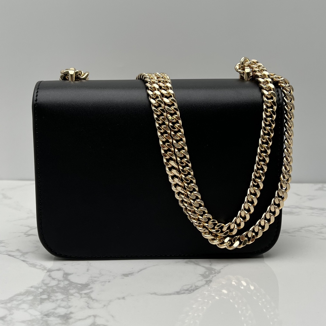 Tory Burch ～TB新款Eleanor 小号链条包 包款全新设计光滑金属饰件 尽显盒子包的简约线条
