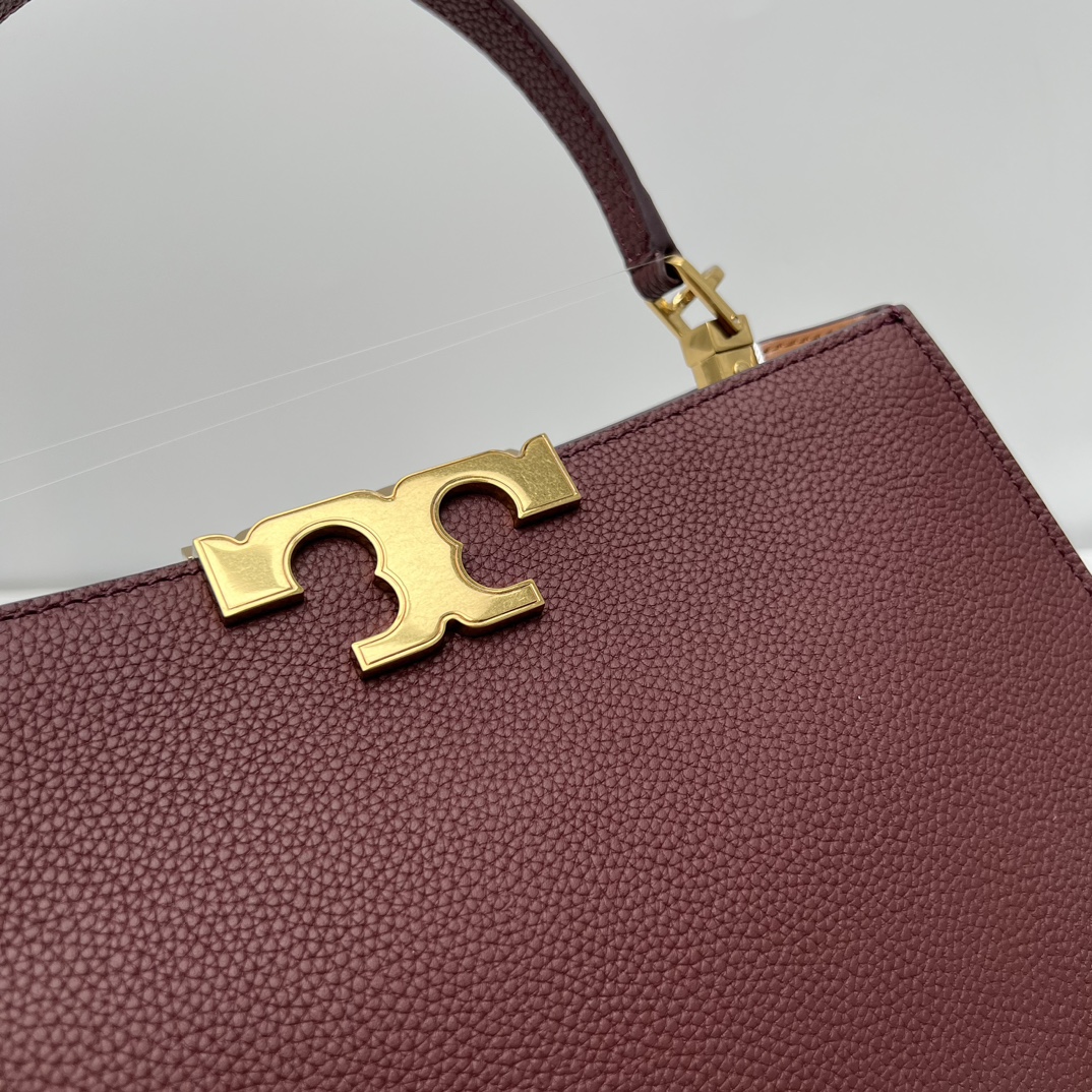 Tory Burch ～Tory Burch全新Eleanor单肩手提包 以简洁线条打造的盒型包袋之上