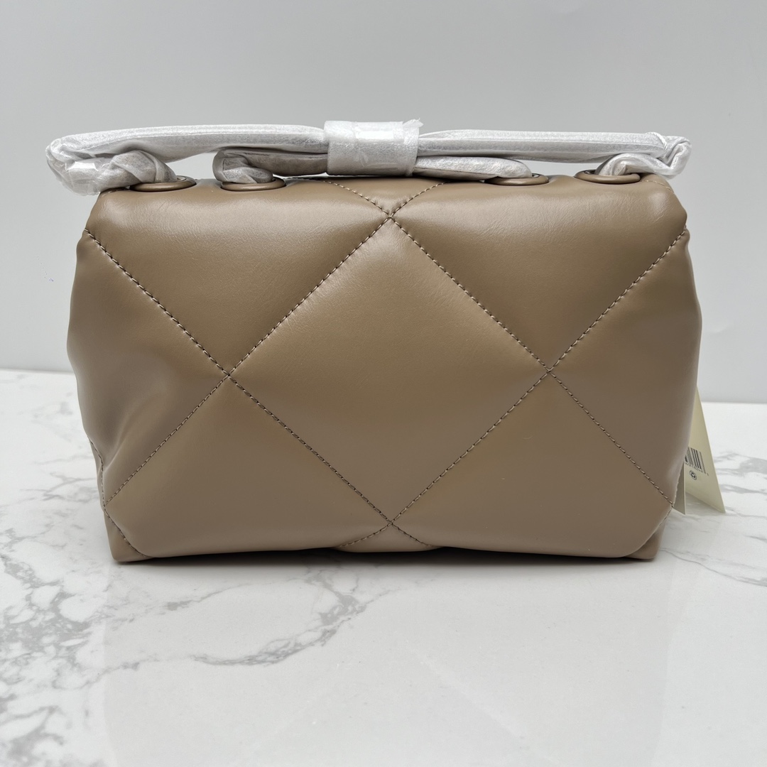 Tory Burch ～新款 TB 大号 154704 小号 154706 最新款牛皮 云朵包 链条肩带背包 多功能使用 女士挎包 头层牛皮 可 单肩 可斜挎 超 黑色 白色