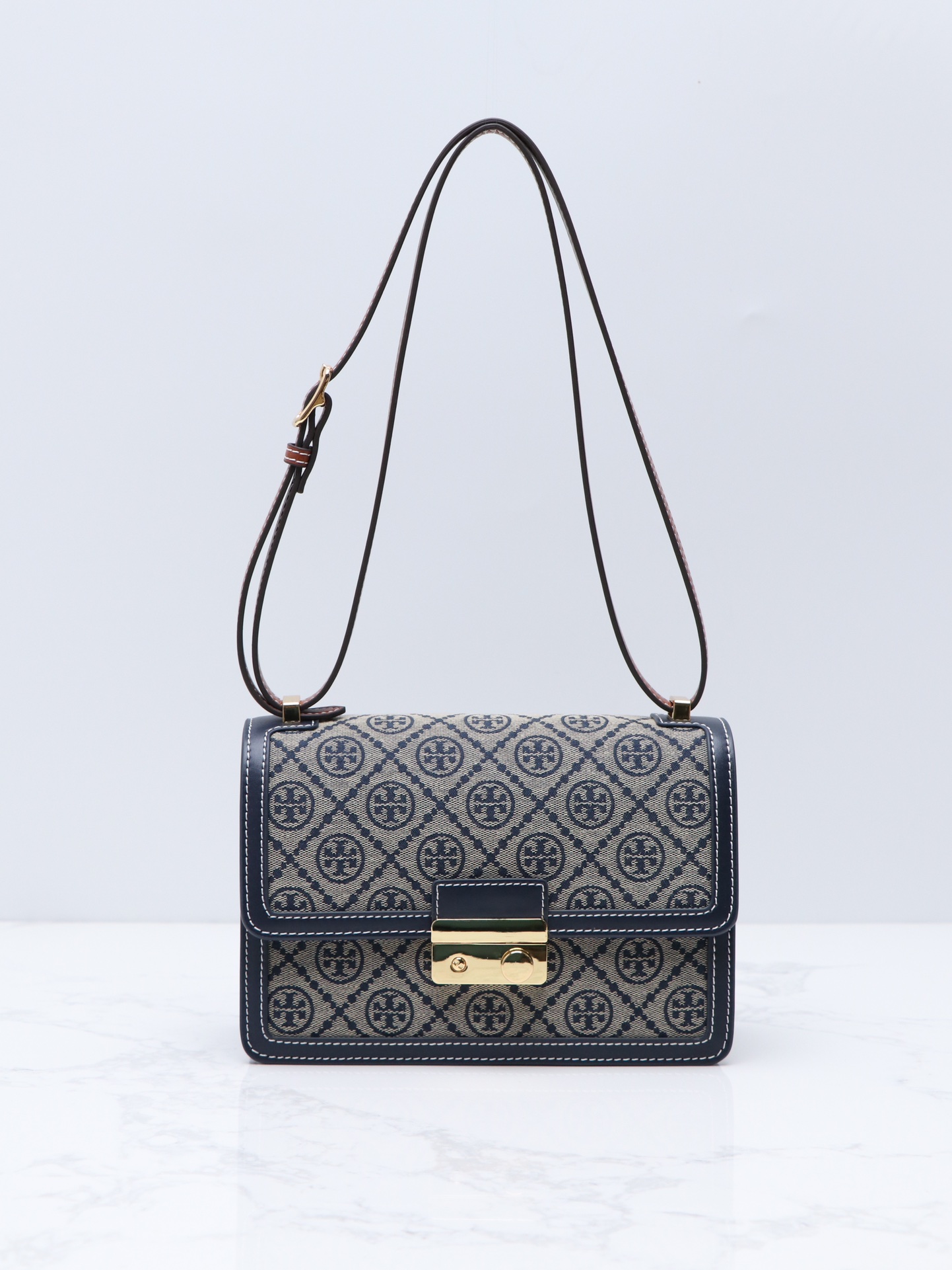 Tory Burch ～TB最新款158526 T monogram老花配皮（头层牛皮）