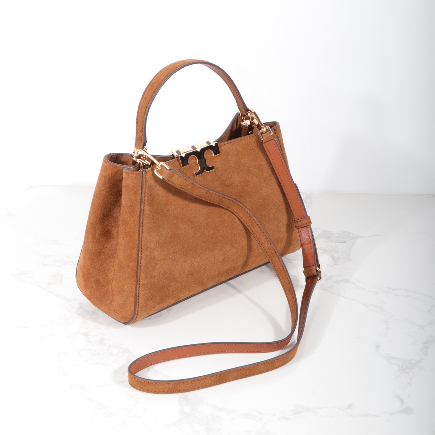 Tory Burch TORY BURCH 汤丽柏琦新品Eleanor手提包，碰上惊喜，天鹅绒手感。真的绝美对一直秋冬美拉德
