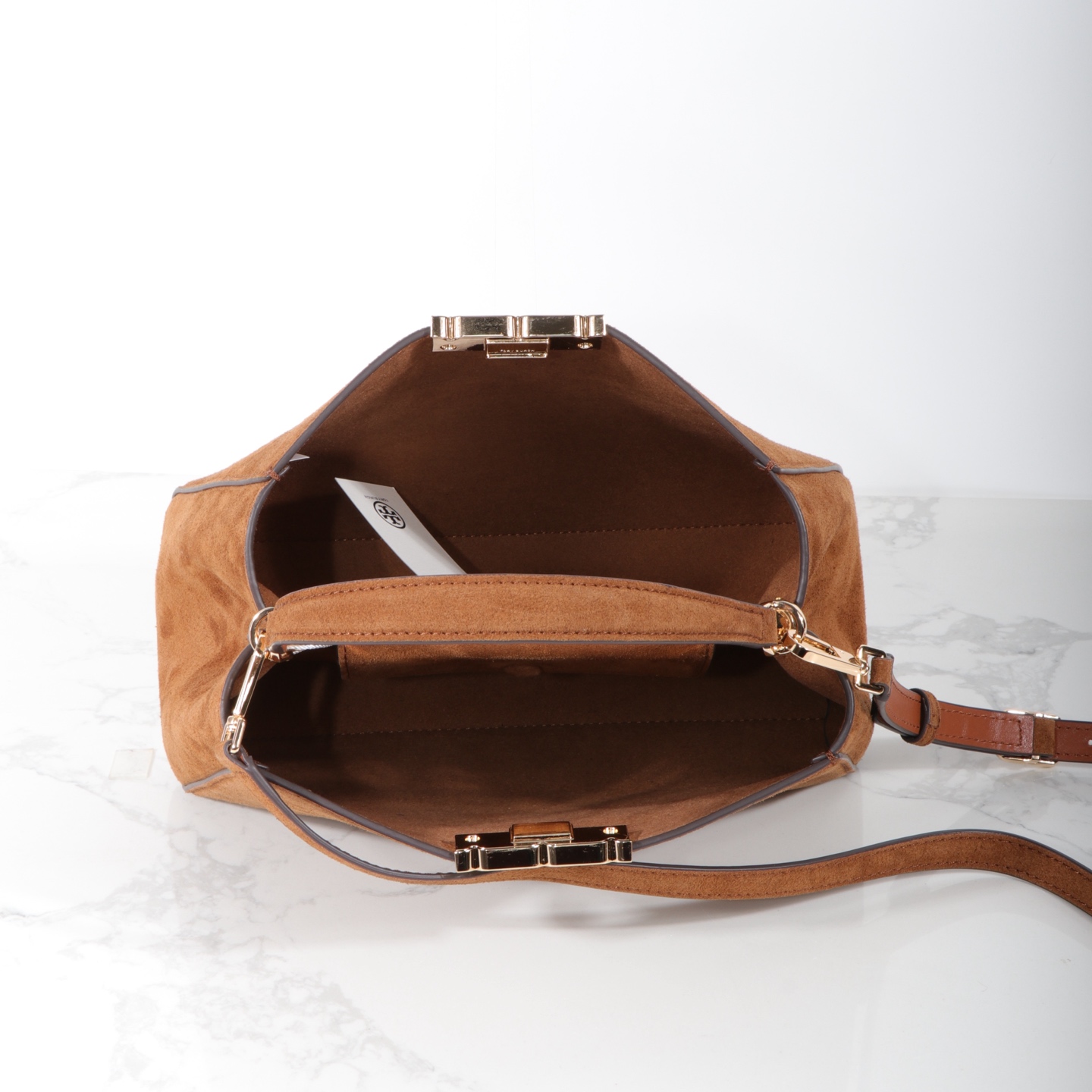 Tory Burch TORY BURCH 汤丽柏琦新品Eleanor手提包，碰上惊喜，天鹅绒手感。真的绝美对一直秋冬美拉德
