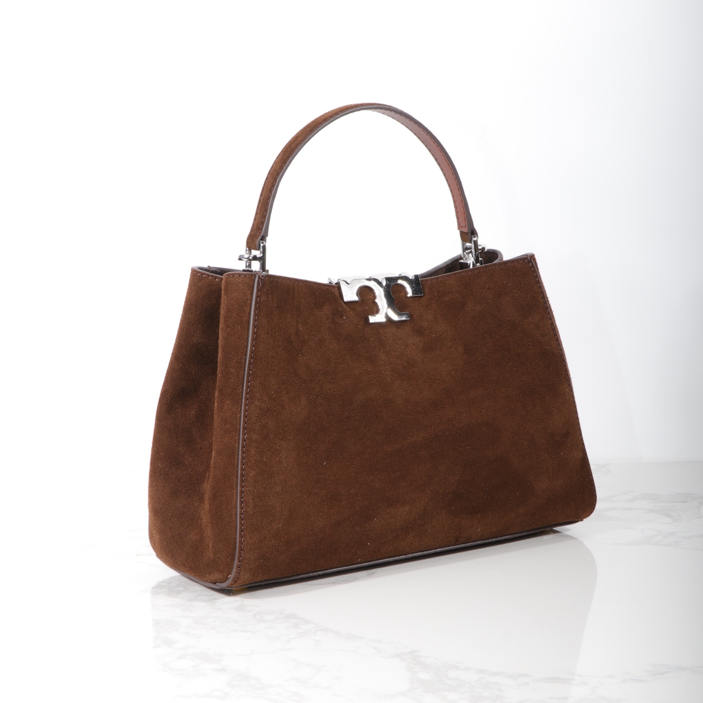 Tory Burch TORY BURCH 汤丽柏琦新品Eleanor手提包，碰上惊喜，天鹅绒手感。真的绝美对一直秋冬美拉德