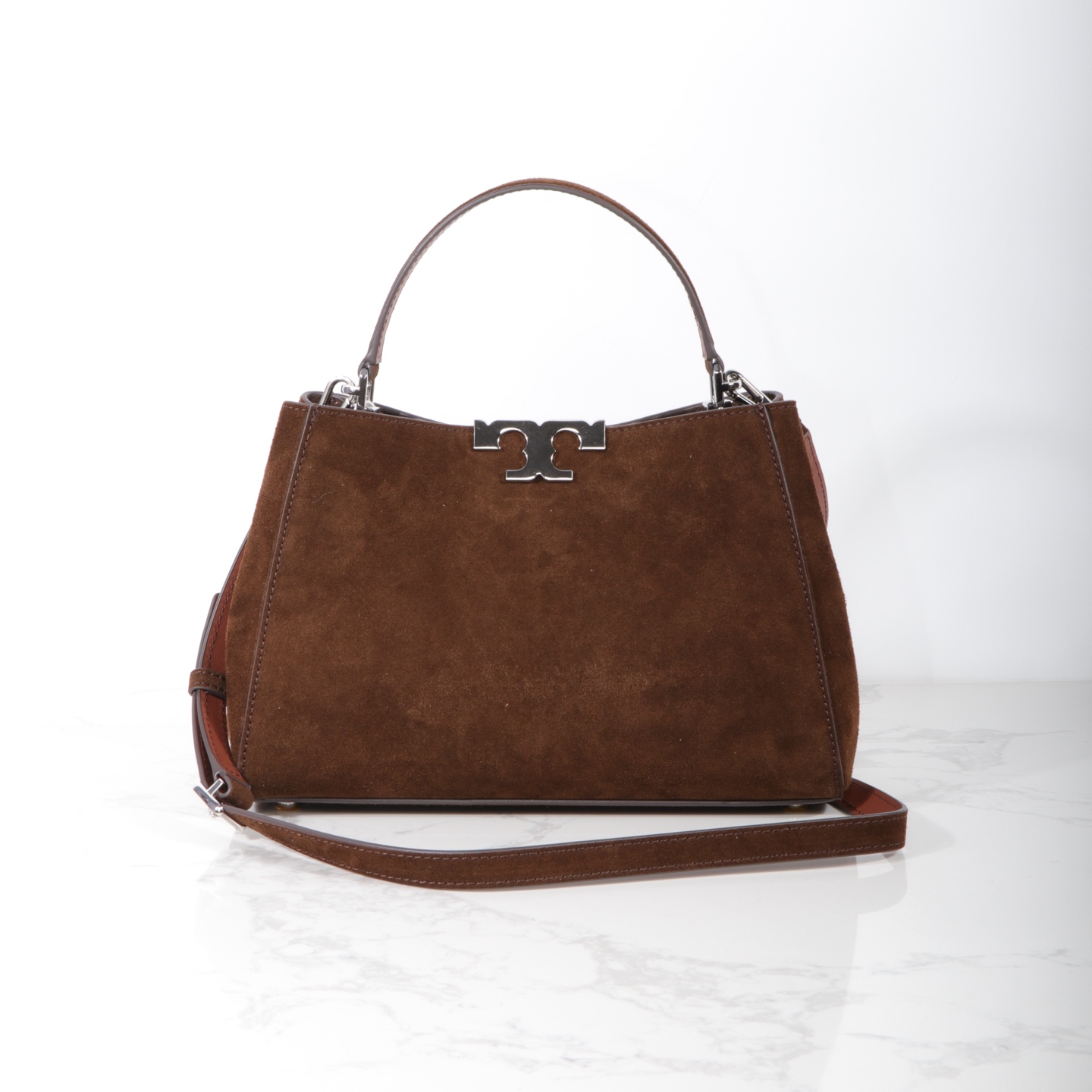 Tory Burch TORY BURCH 汤丽柏琦新品Eleanor手提包，碰上惊喜，天鹅绒手感。真的绝美对一直秋冬美拉德