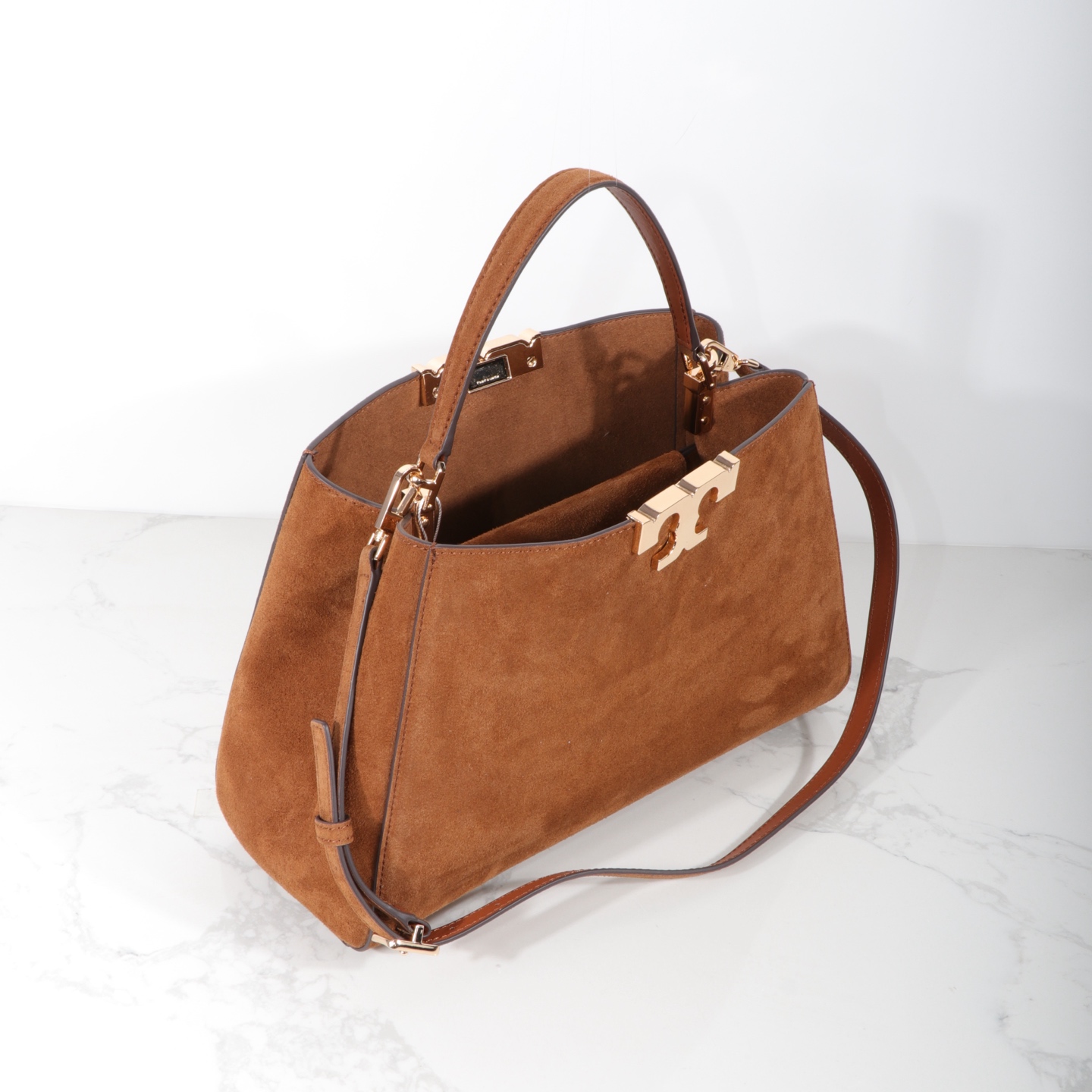 Tory Burch TORY BURCH 汤丽柏琦新品Eleanor手提包，碰上惊喜，天鹅绒手感。真的绝美对一直秋冬美拉德