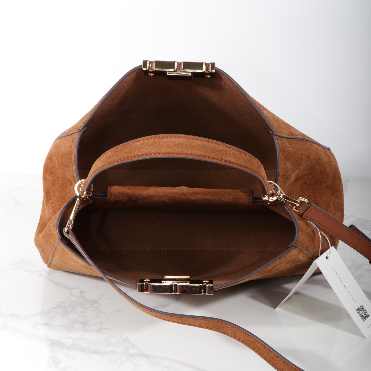 Tory Burch TORY BURCH 汤丽柏琦新品Eleanor手提包，碰上惊喜，天鹅绒手感。真的绝美对一直秋冬美拉德