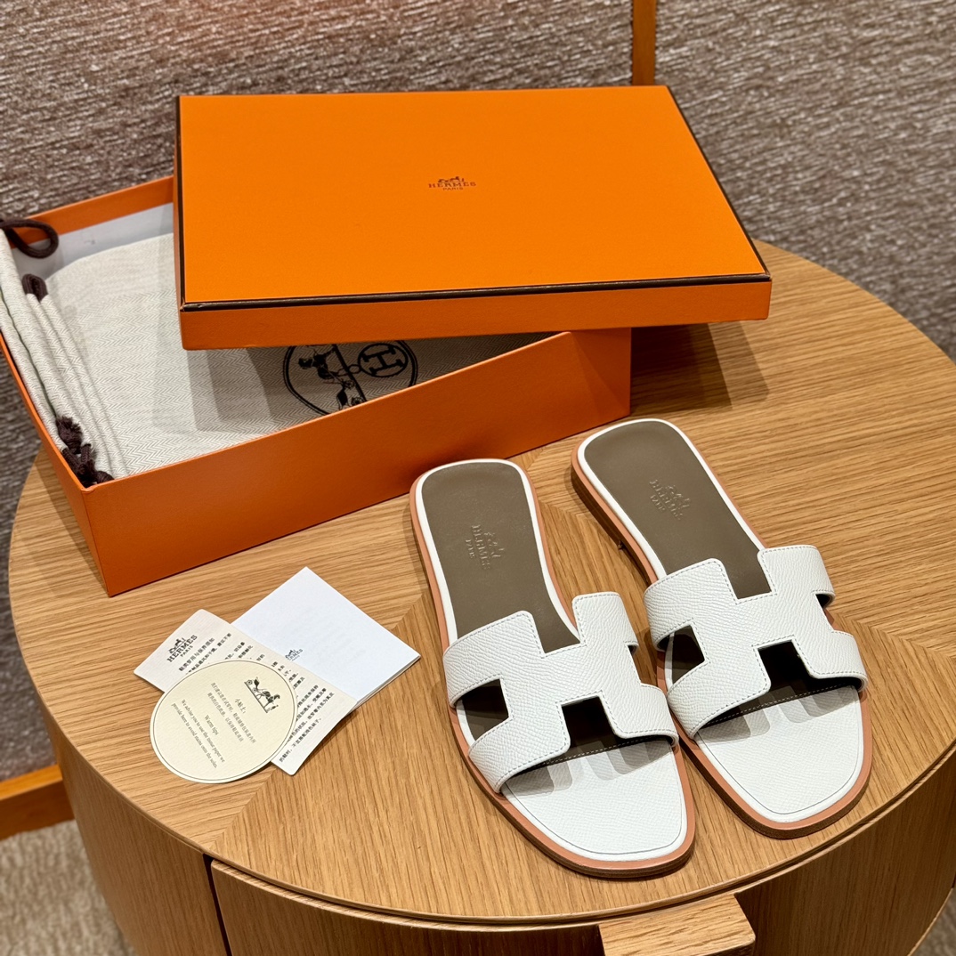 에르메스 오란 화이트 슬리퍼 레플리카 8314