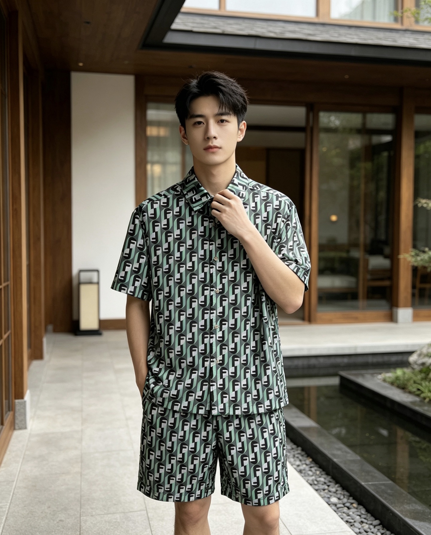 NO:904557,Mainly recommend Fendi's new summer short-sleeved Fendi lapel short-sleeved shorts suit, cotton and linen fiber shorts suit, the upper body effect is great, leisure and vacation boutique!  Light luxury style, simple and elegant!  Size M-XXXL H2026 new model debut,, fendi, fendi, shorts, T-shirt,19860909主推 Fendi夏季新款短袖 芬迪翻领短袖短裤套装,棉麻纤维面料短裤套装,上身效果非常棒,休闲度假精品！轻奢风格简约大气！ 尺码M-XXXL H2026新款首发,,fendi,fendi,shorts,T-shirt,,Men's clothing
