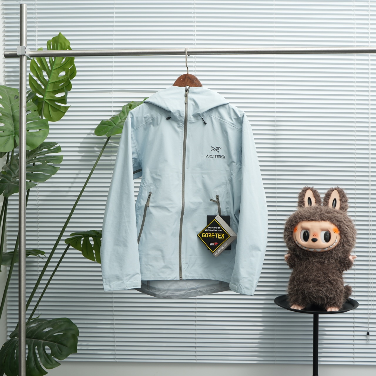 正品级 ARC'TERY | 始祖鸟贝塔LT系列冲锋衣
尺码:S-2XL 以太蓝