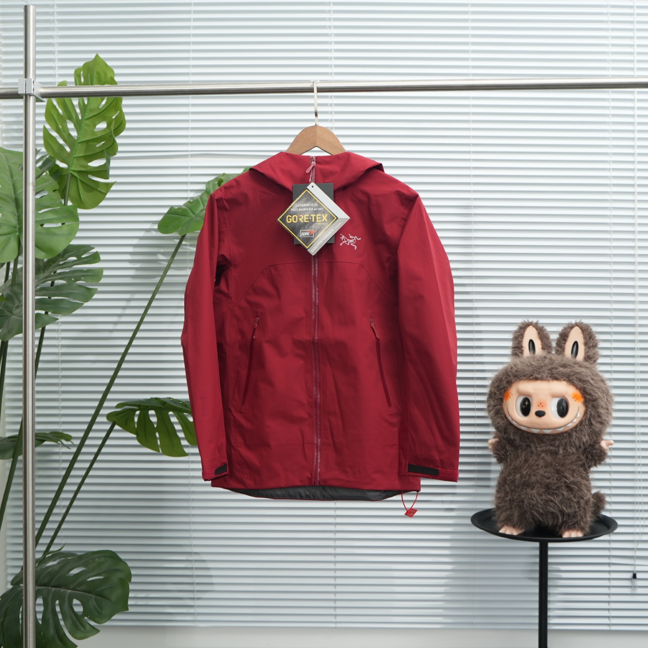 正品级 ARC'TERY |始祖鸟 Beta jacket连帽冲锋衣 波尔多红