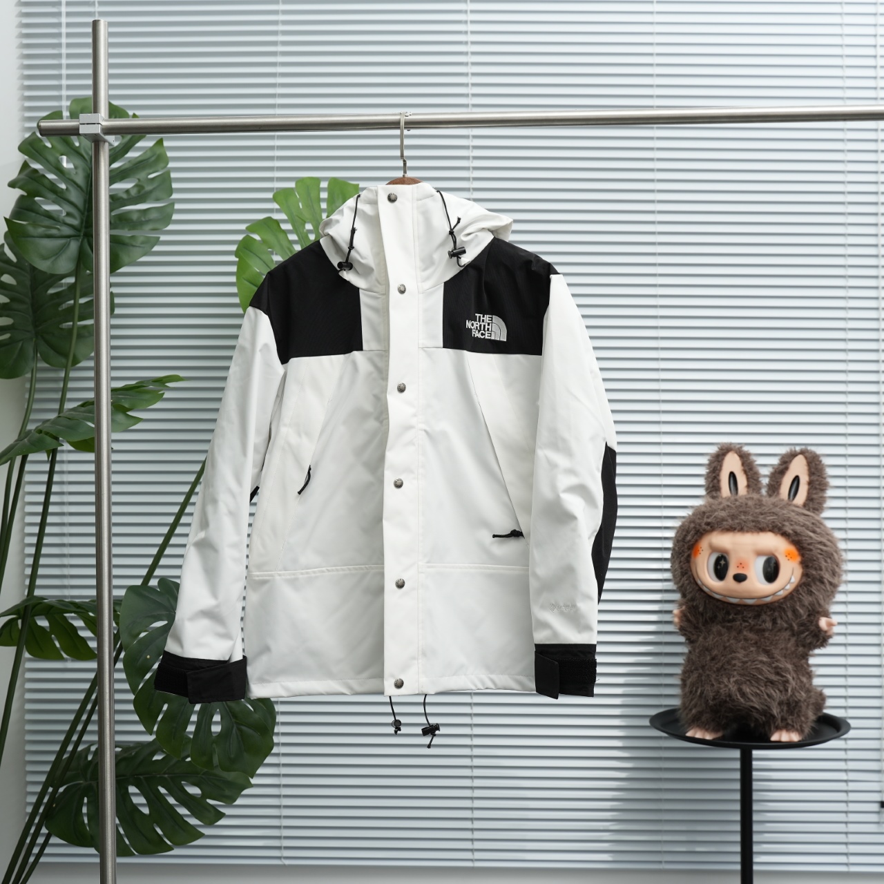 正品级 The North Face 1990 - 北面1990冲锋衣 经典款户外防水冲锋衣登山夹克 晨曦白