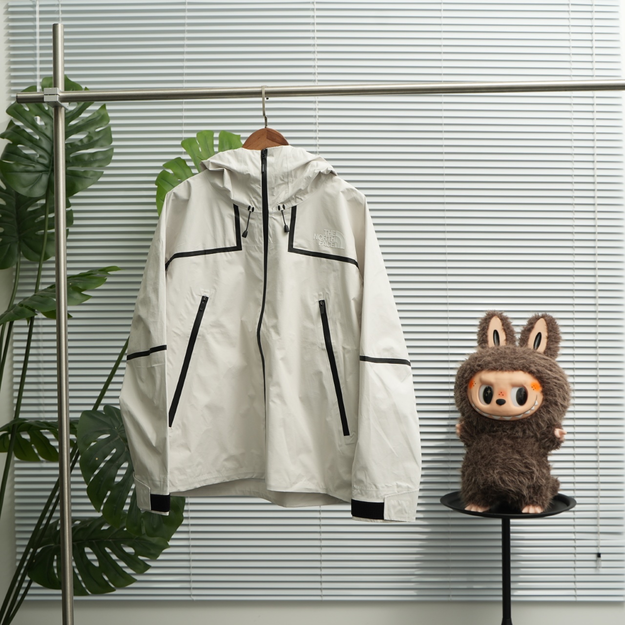 正品级 The North Face 北面未来之光全压胶北面硬壳冲锋衣 象牙白