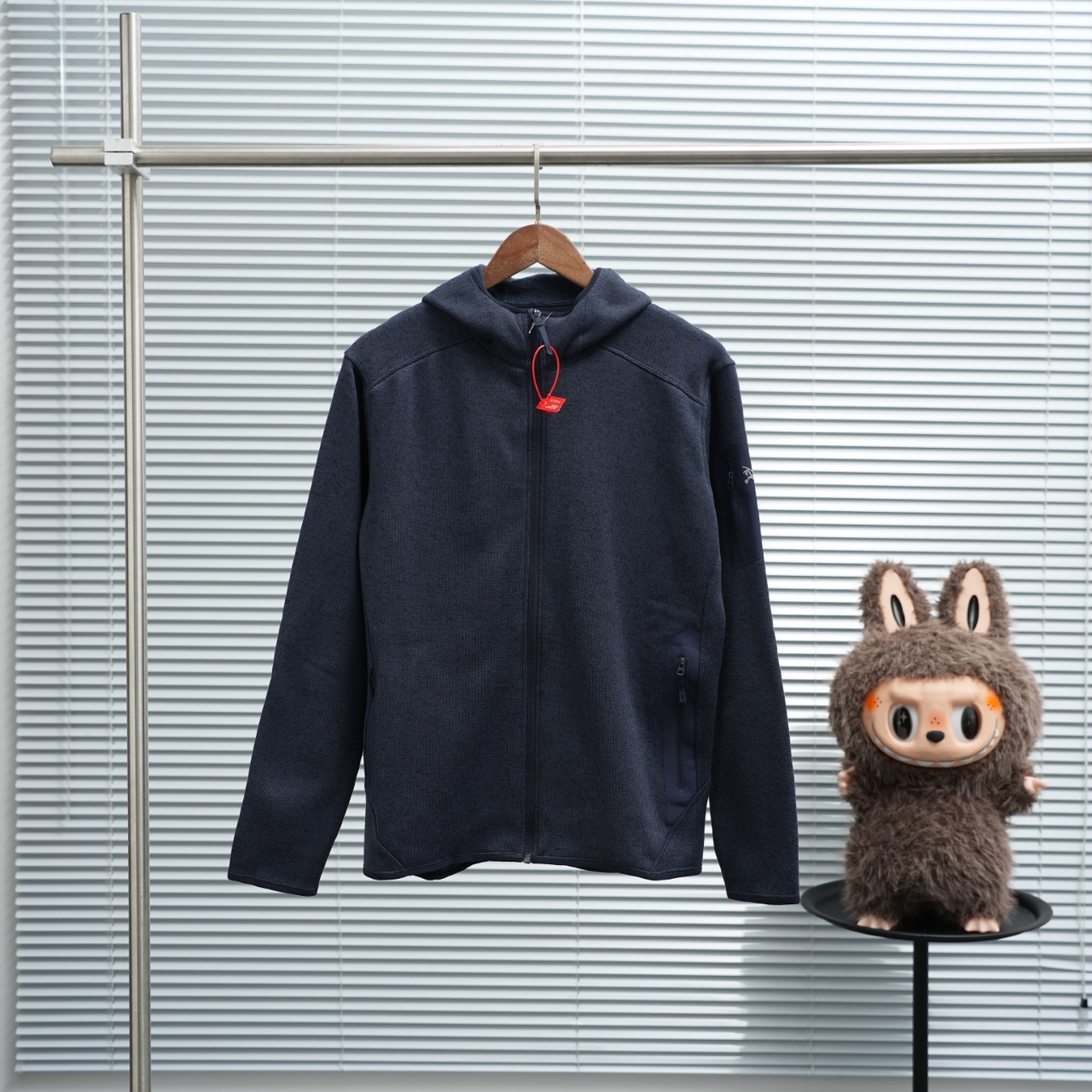 💰450
ARC'TERYX|始祖鸟 COVERT Hoody Men's Logo连帽针织抓绒夹克

尺码：S-2XL深蓝