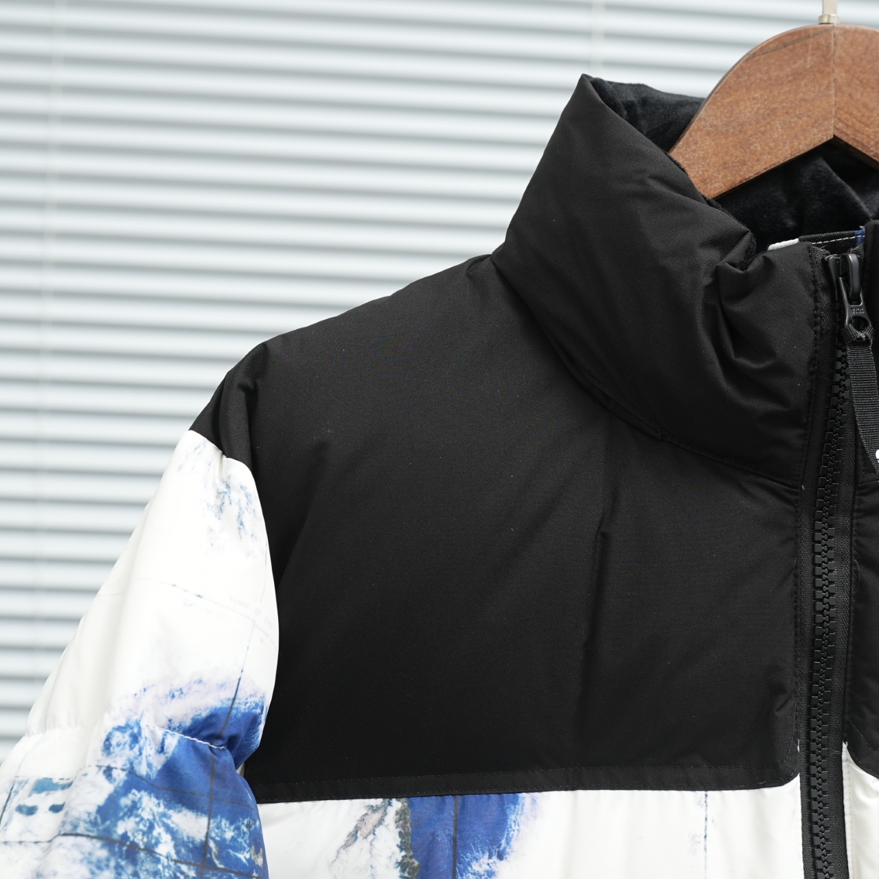 The North Face Earth Print Down Jacket - Stylish & Warm Outerwear 4 windows1759416422814 942509454 1401722301