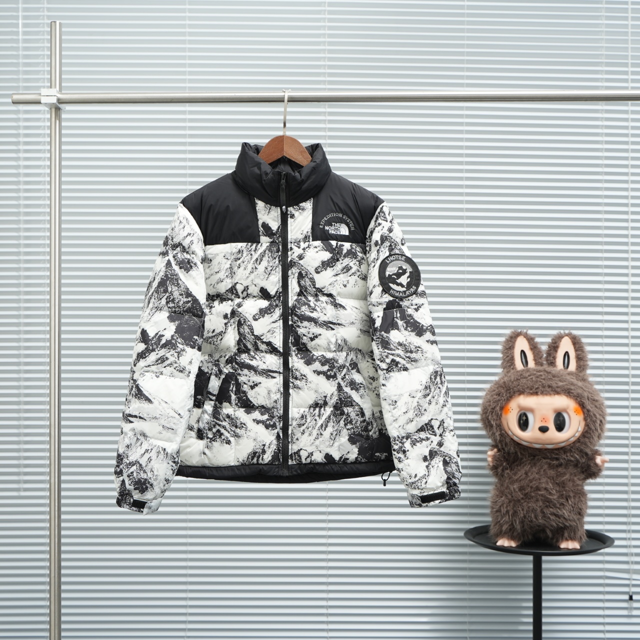 The North Face Snow Mountain 4th Generation Sleeve Patch Padded Jacket 1 windows1761191777185 161041439 1425505743