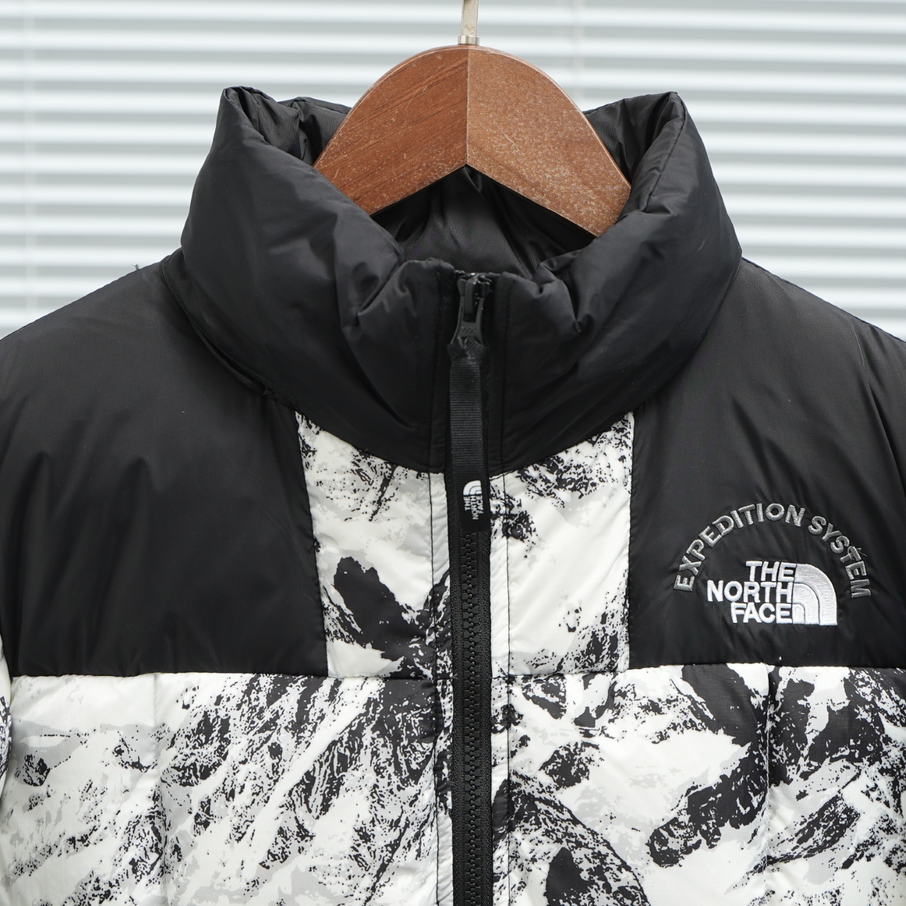 The North Face Snow Mountain 4th Generation Sleeve Patch Padded Jacket 2 windows1761191777185 161041439 343776564