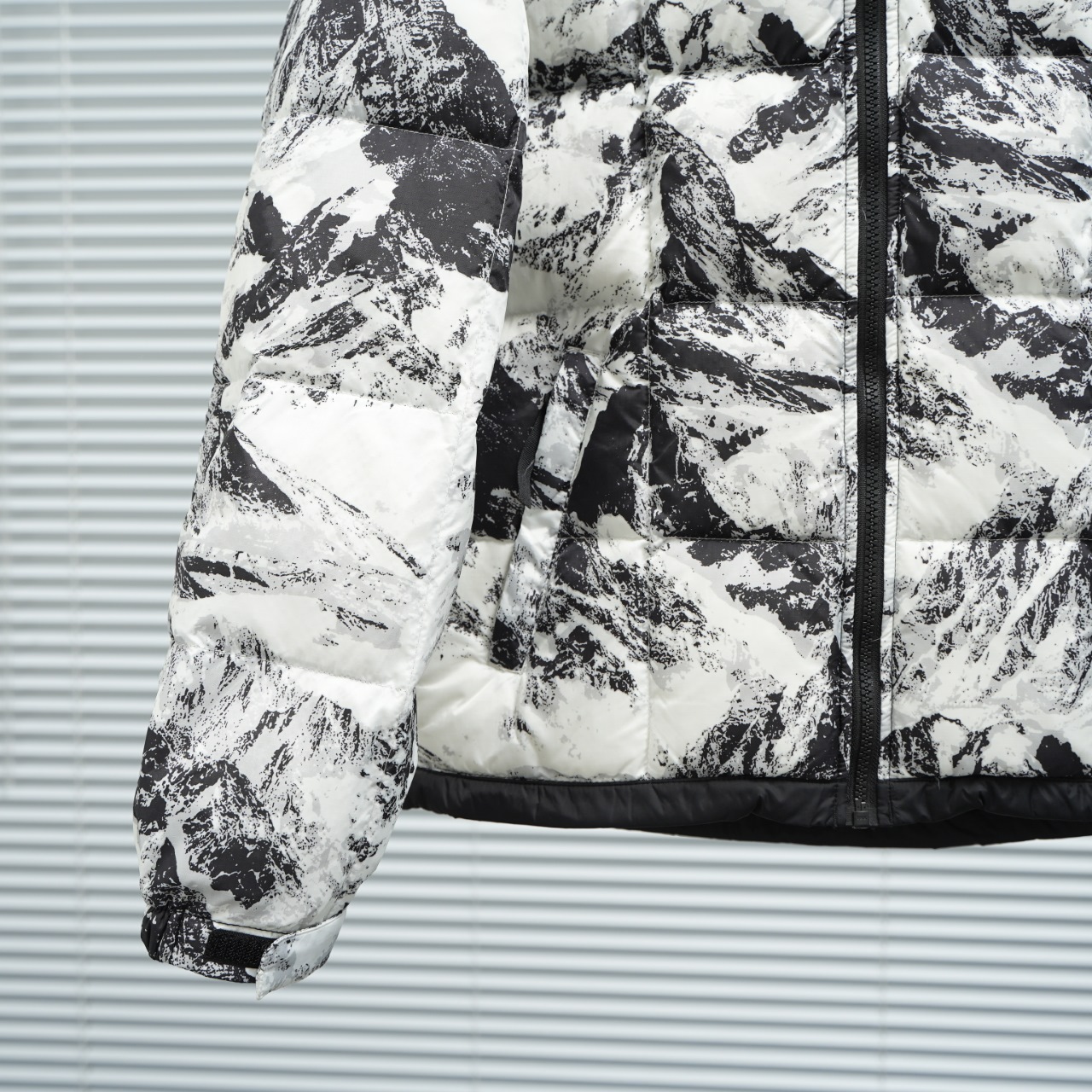 The North Face Snow Mountain 4th Generation Sleeve Patch Padded Jacket 5 windows1761191779457 535921173 214741993