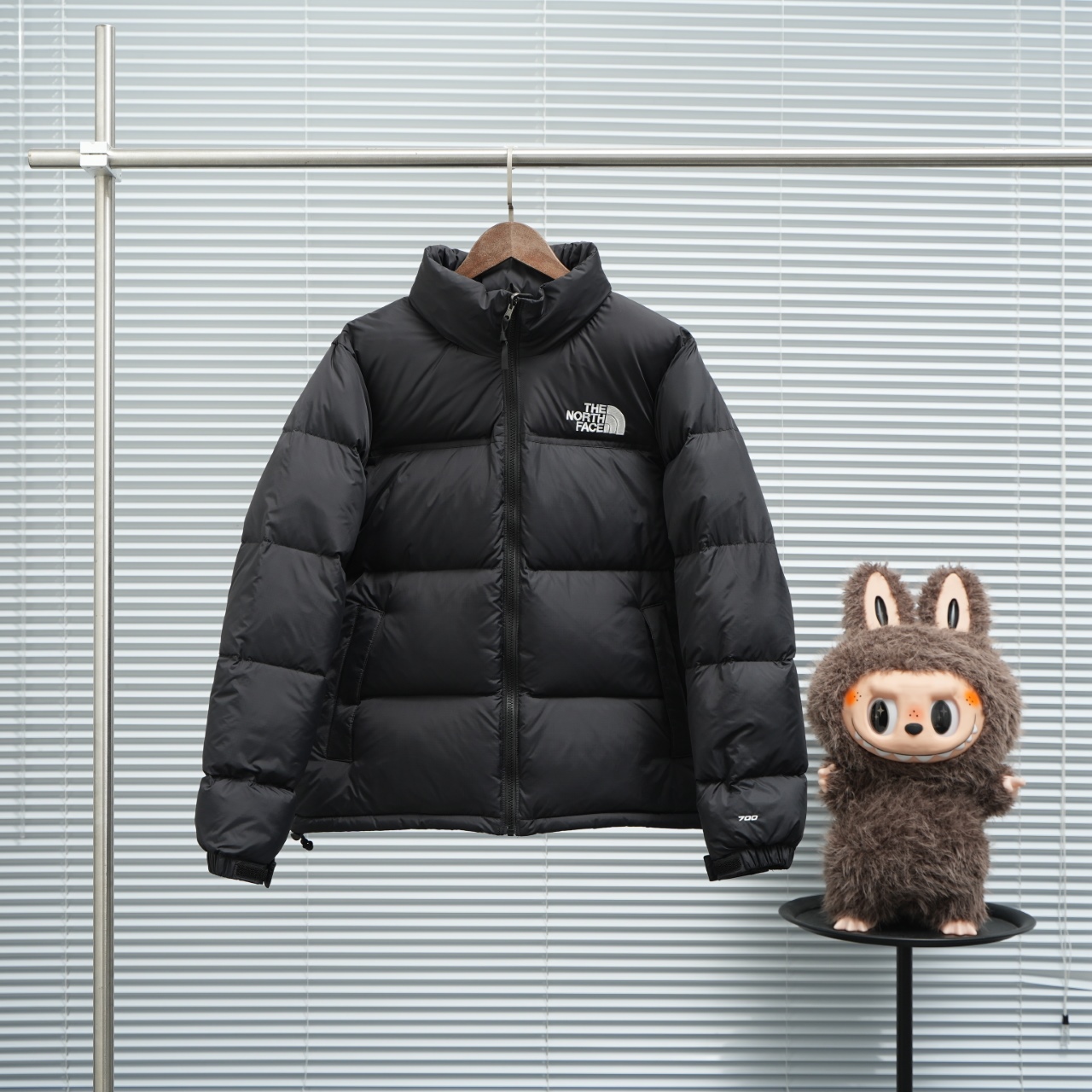 黑色
顶版 北面1996 羽绒服