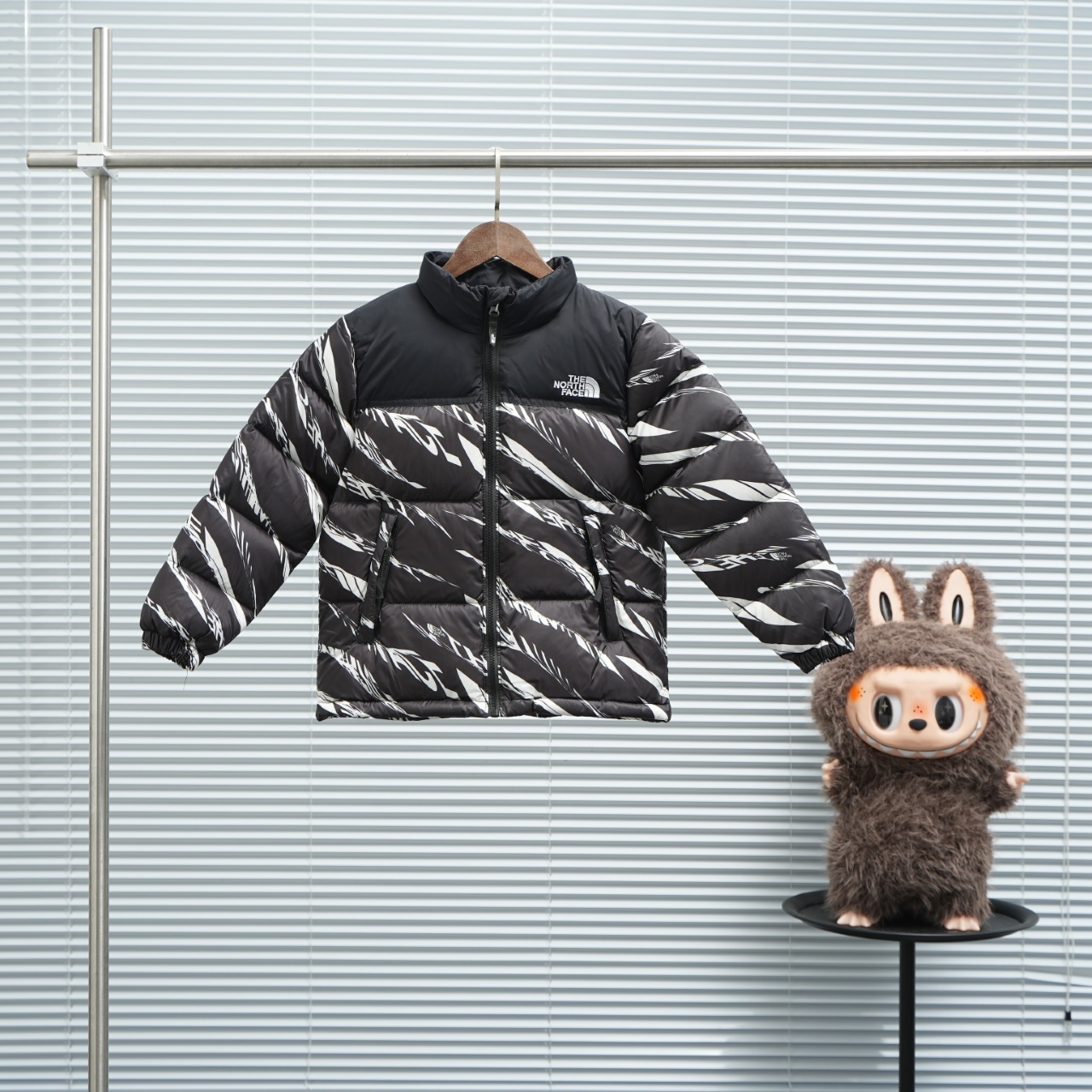 _doj9seaUGzwRYHvii4u7Ca4Fzd6uNatSt5HkoqA