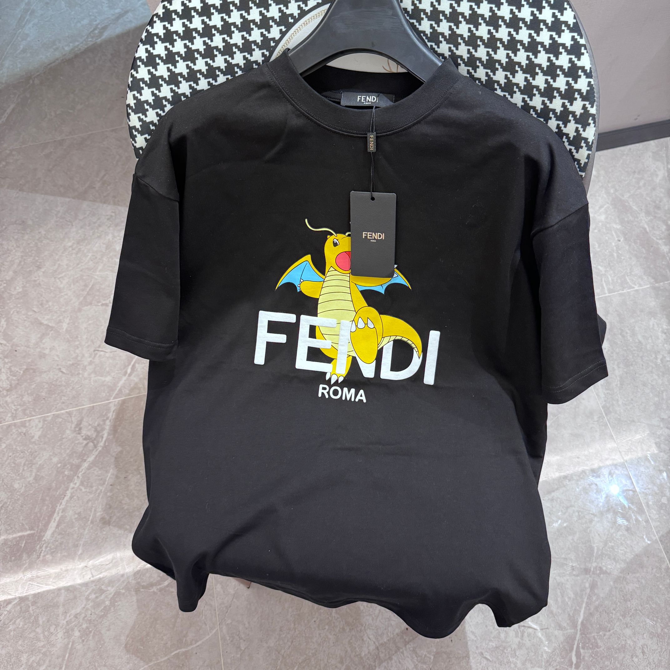 fendi✨ 2024 principios de primavera nueva camiseta de cuello redondo estampada, algodón puro 280g, unisex, tallas S M L…