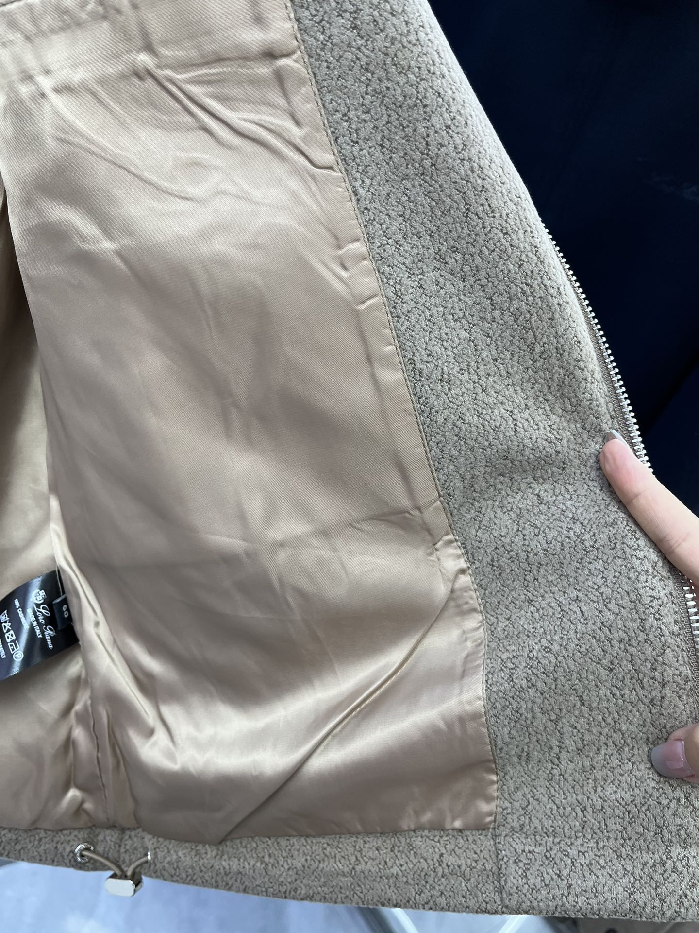 “High-End Custom Fabric Jacket with Clean Cut and Stereotyped Design in Black, Blue, Almond – Sizes 48-56” - 图片 8
