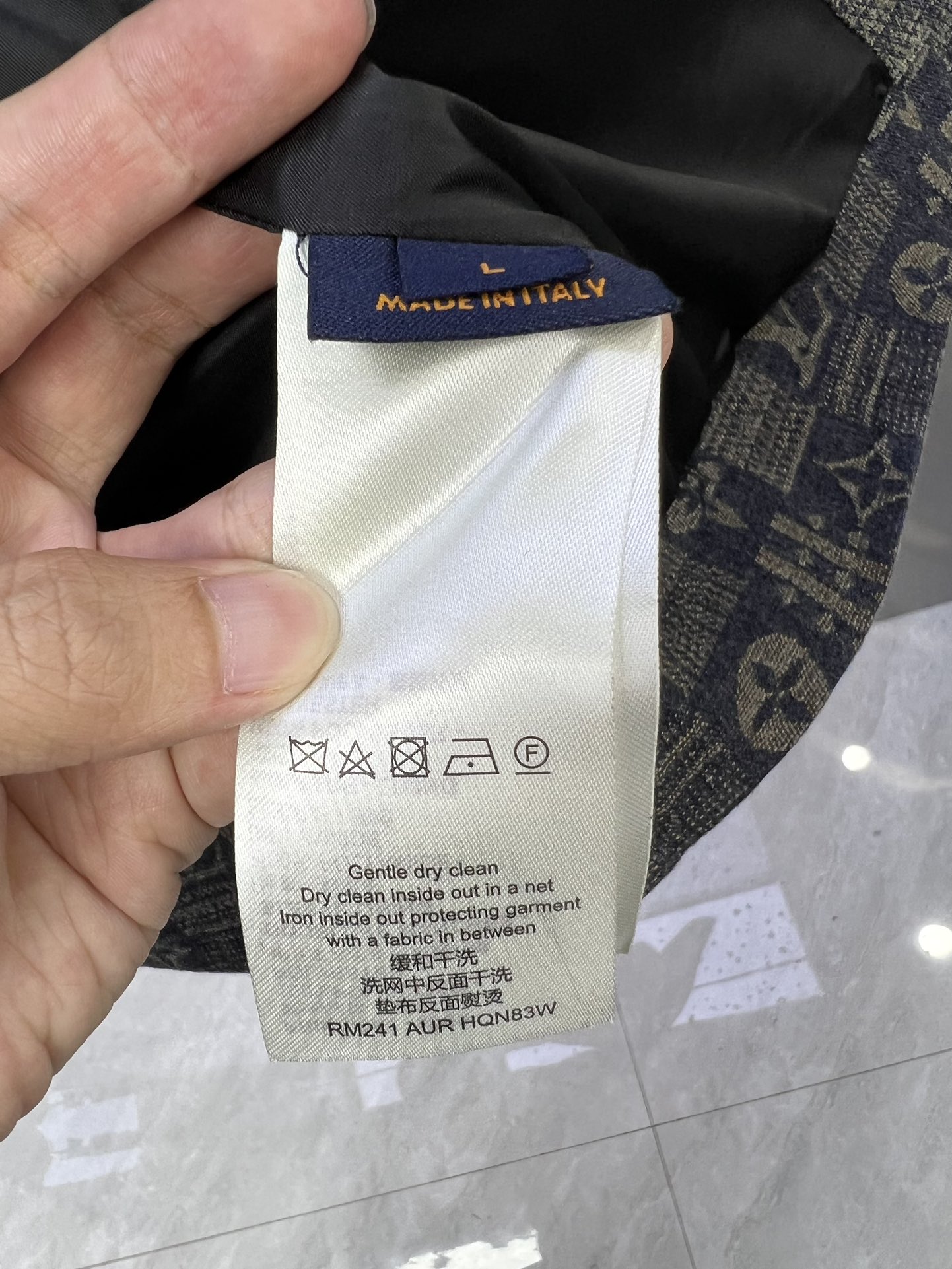 Louis Vuitton Denim Jacket - Classic Style, Ultimate Comfort, Unisex Design 10 i1754883324 3488 6