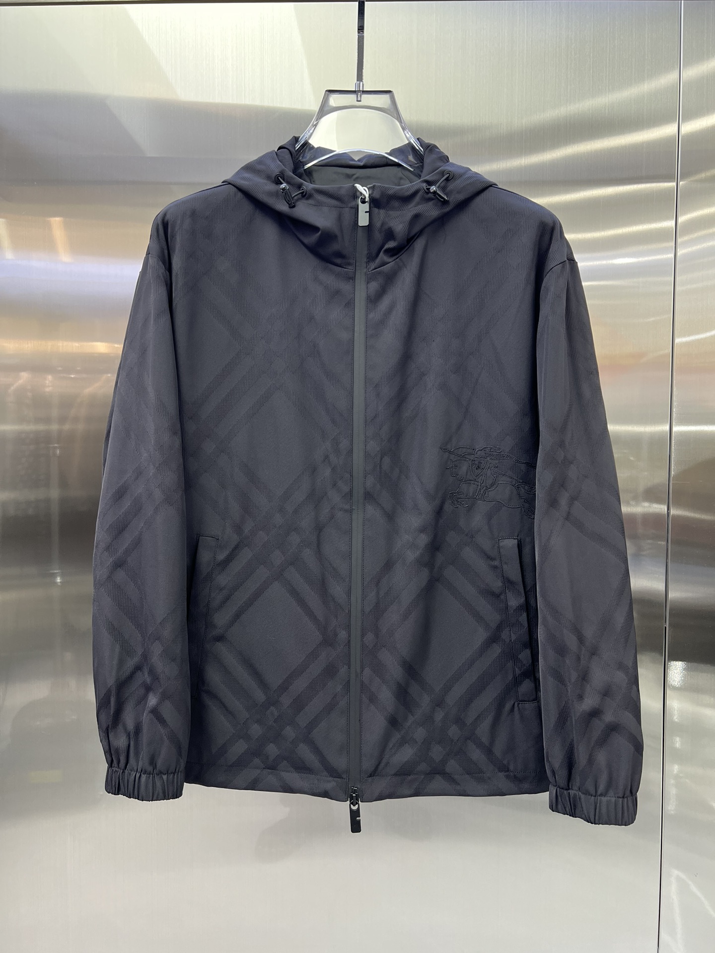 Zwart Burberry Ruitjas met Capuchon - Perfect voor Herfst, Unisex Stijl