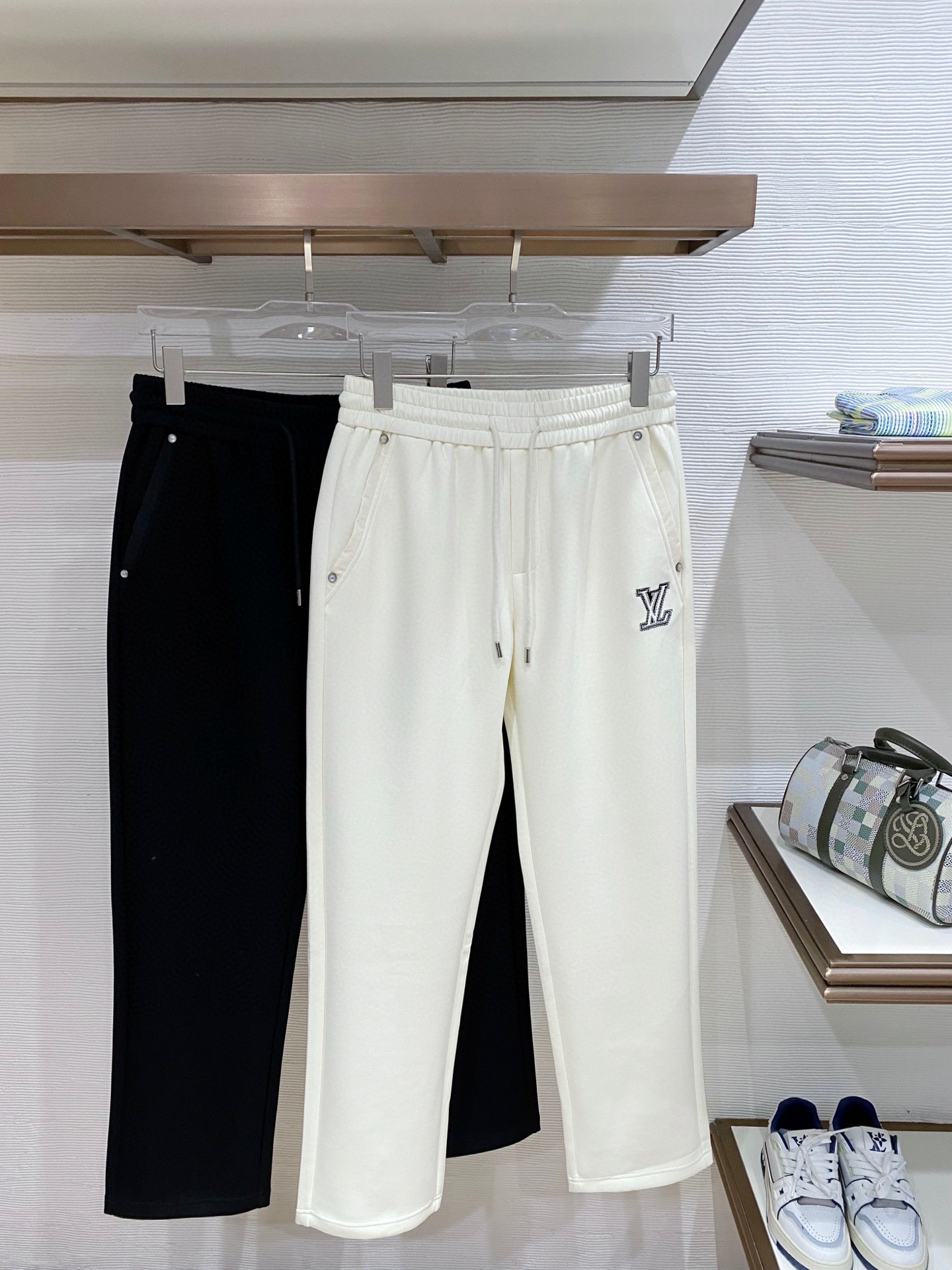 . 627282_290 627282_290