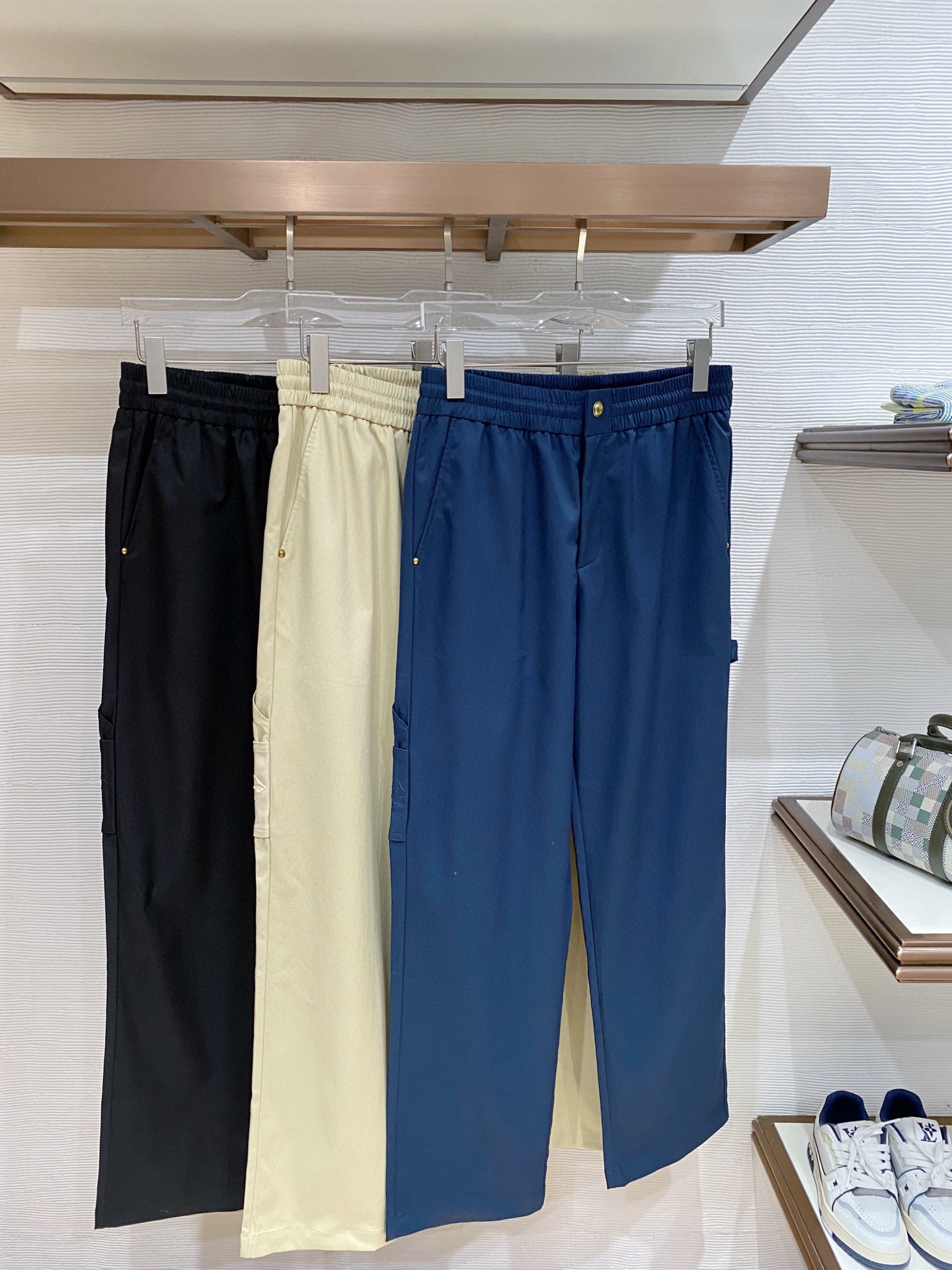 . 627295_290 627295_290