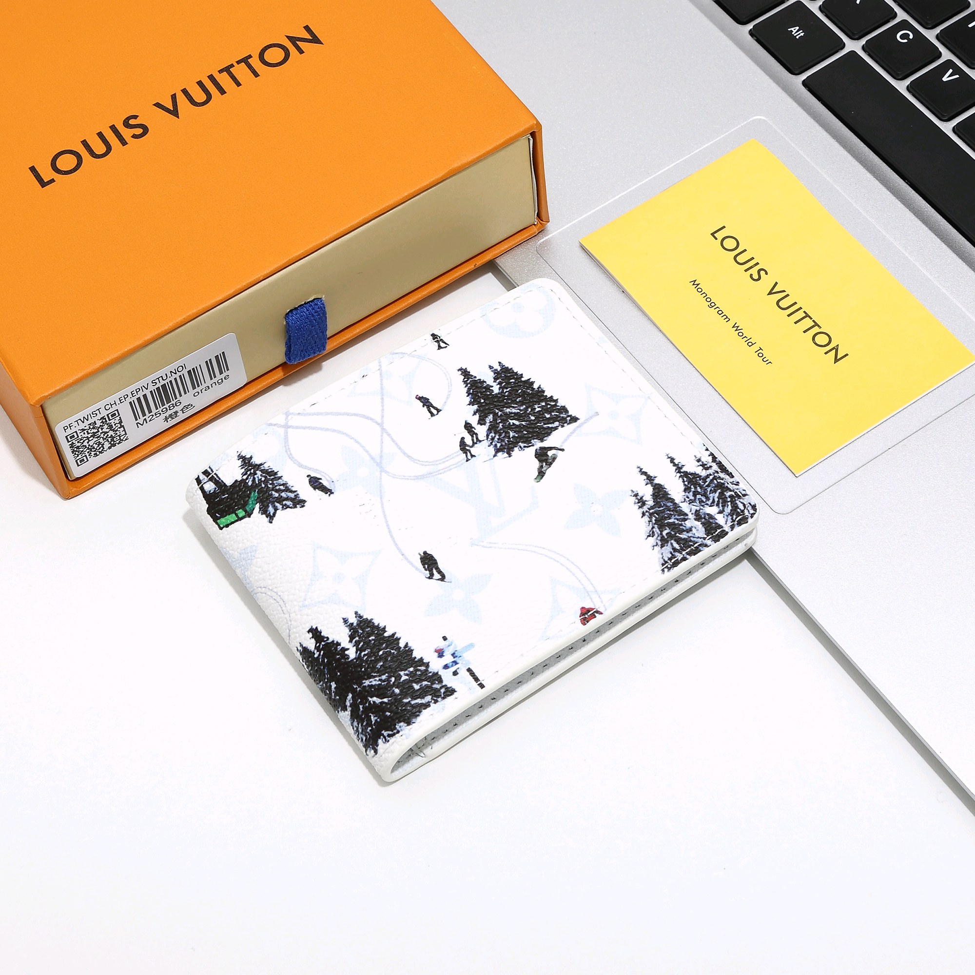 品牌：LV
货号：25986
颜色：橙色 绿色 白色 兰色