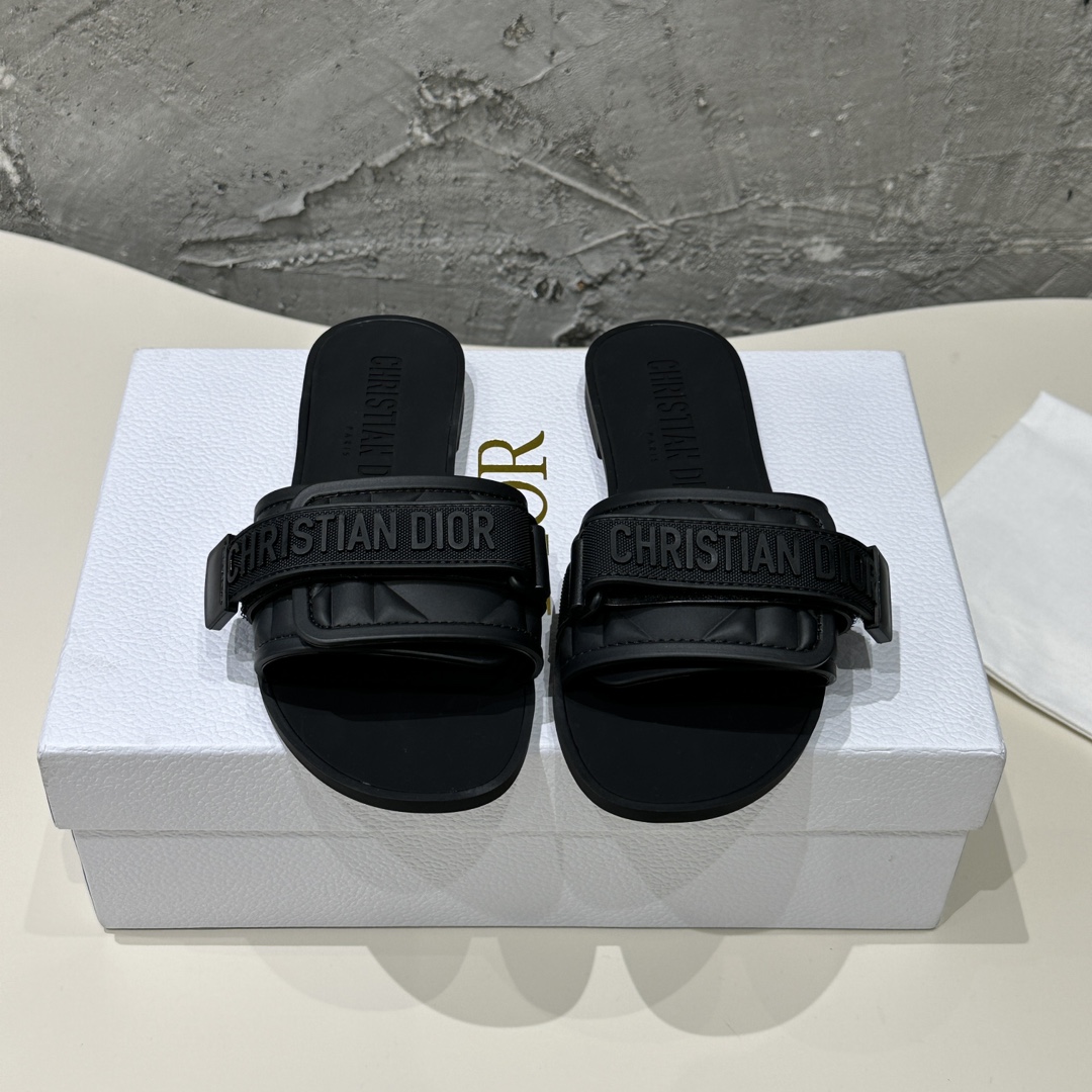 Spiegelqualität
 Dior Schuhe Badelatschen Sommerkollektion