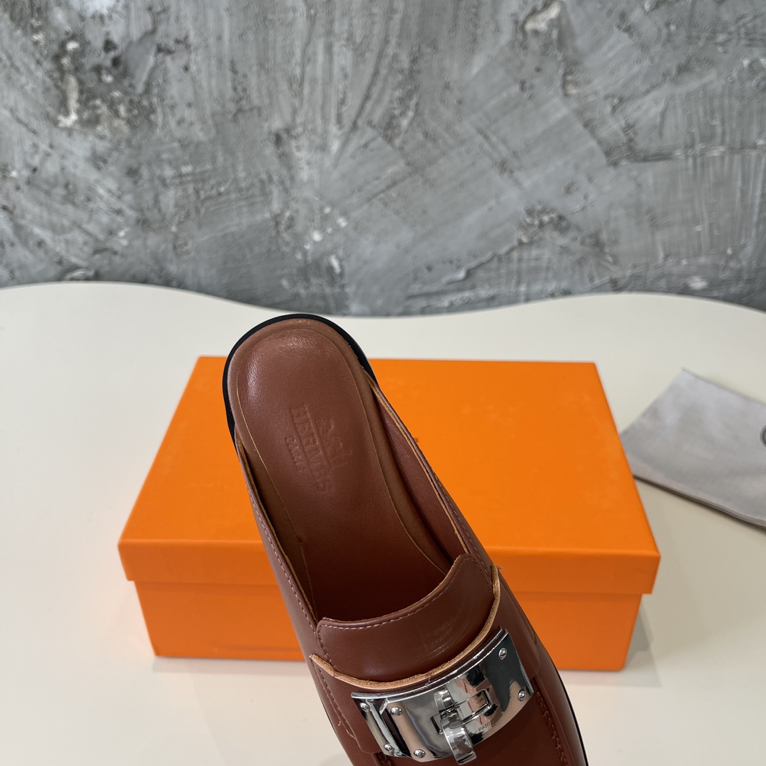 “New Hermes SS24 Shoes: Fine Italian Leather, Comfortable Fit, Stylish Details” - 图片 7