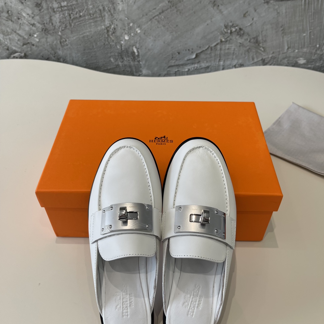 “New Arrival: Hermes SS24 Spring and Summer Shoes with Fine Italian Leather Details” - 图片 4