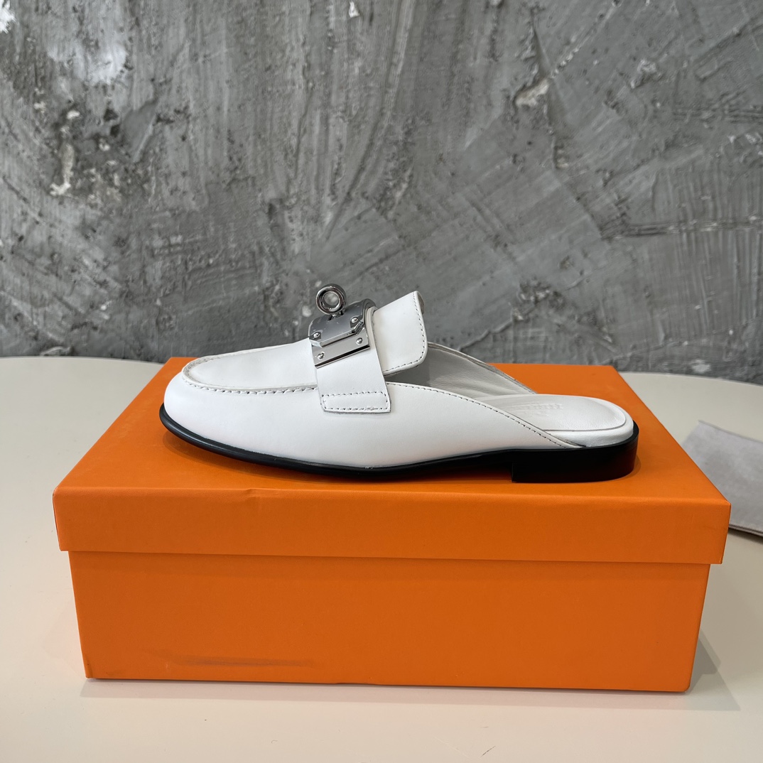 “New Arrival: Hermes SS24 Spring and Summer Shoes with Fine Italian Leather Details” - 图片 2
