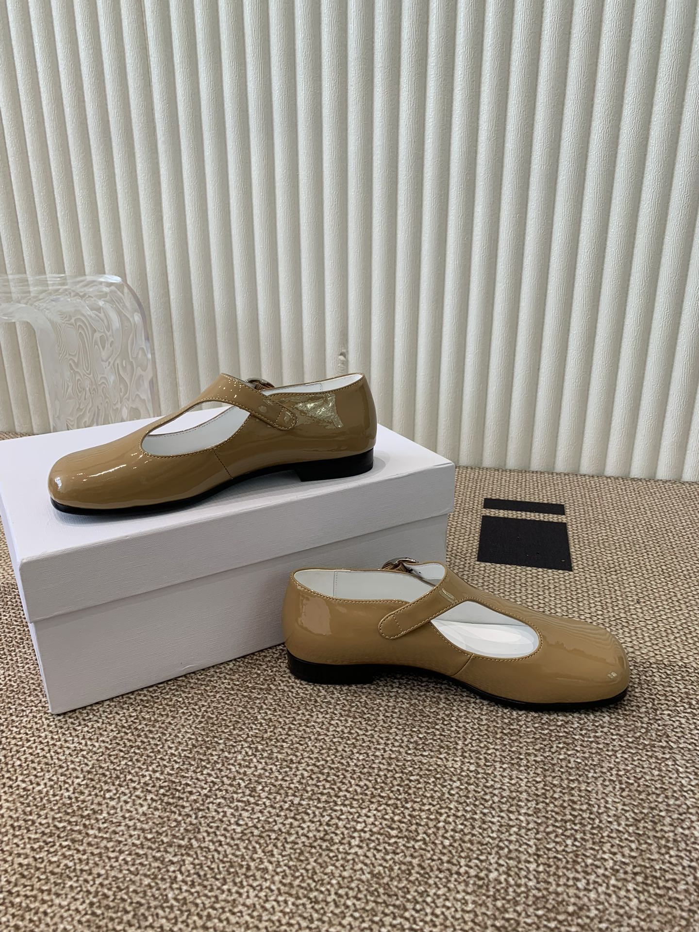 “Premium Tory Murch Ballet Shoes in Sheepskin, 609 Pounds” - 图片 3