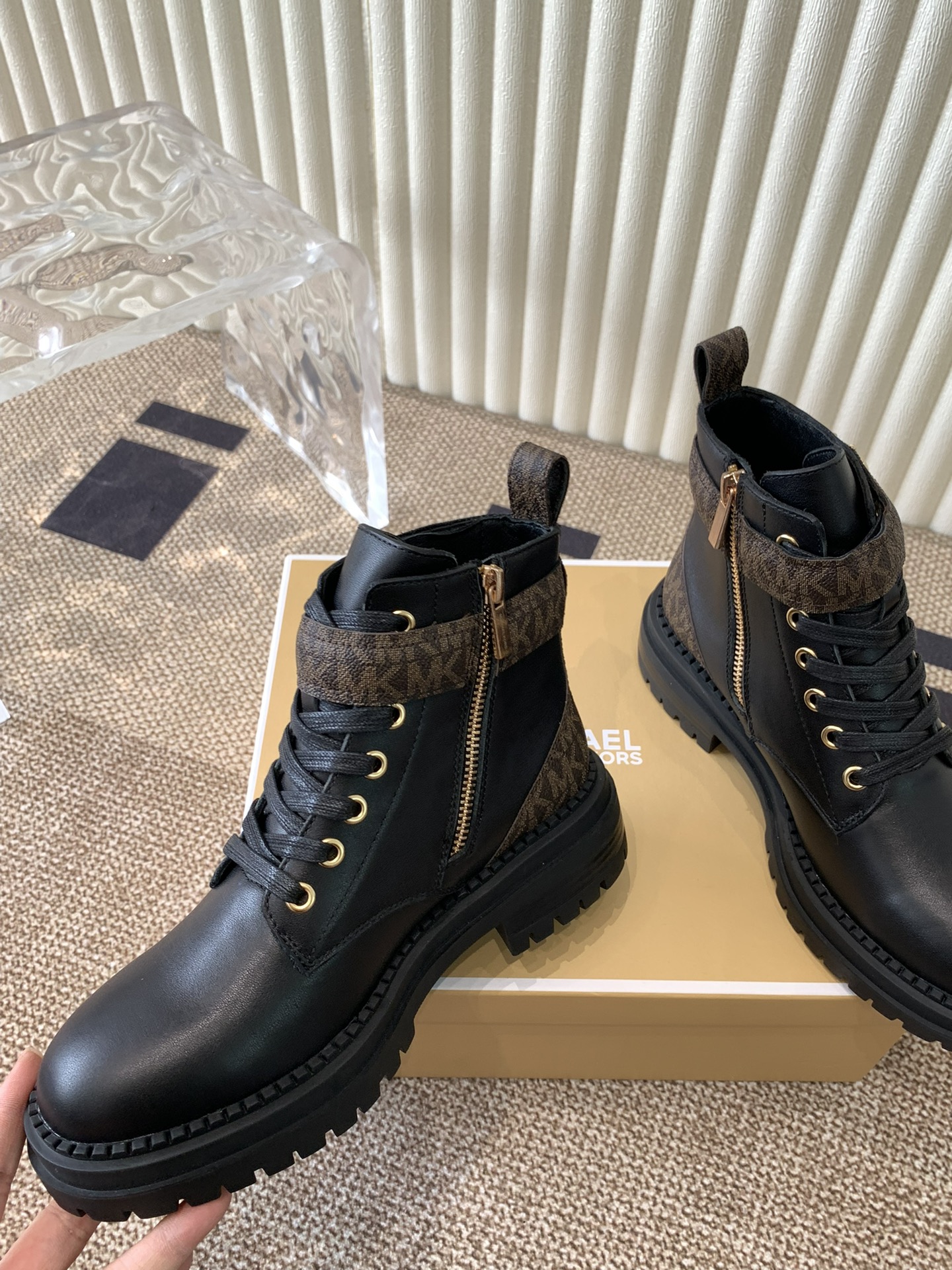 Michael Kors 2024 Martin Boots: Cow & Air-Fruit Skin, Rubber Sole, Size 35-41 - 图片 6