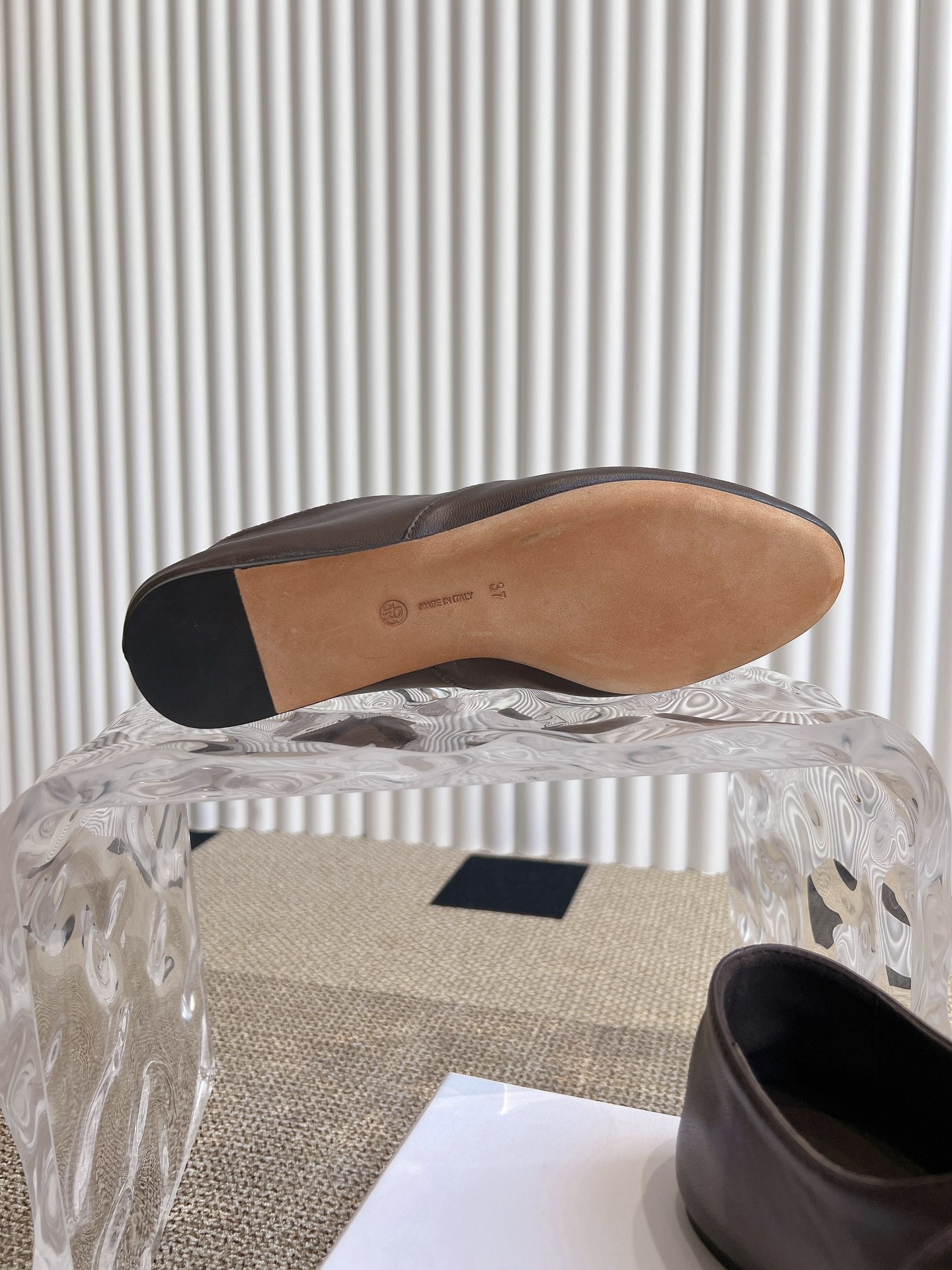 “New Round Head Tie Flat Shoes with Sheepskin Vamp and Rubber Soles” - 图片 9