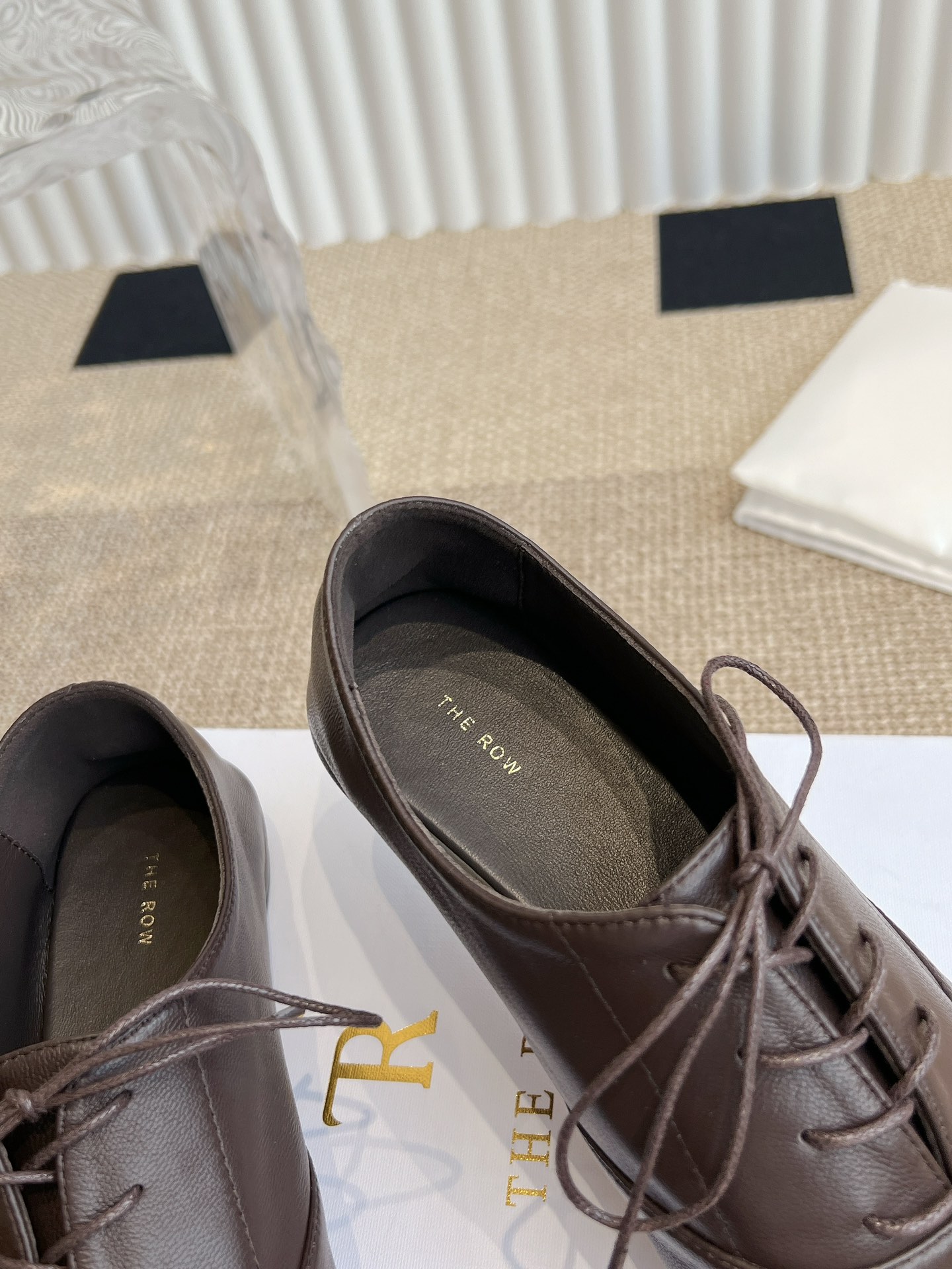 “New Round Head Tie Flat Shoes with Sheepskin Vamp and Rubber Soles” - 图片 6