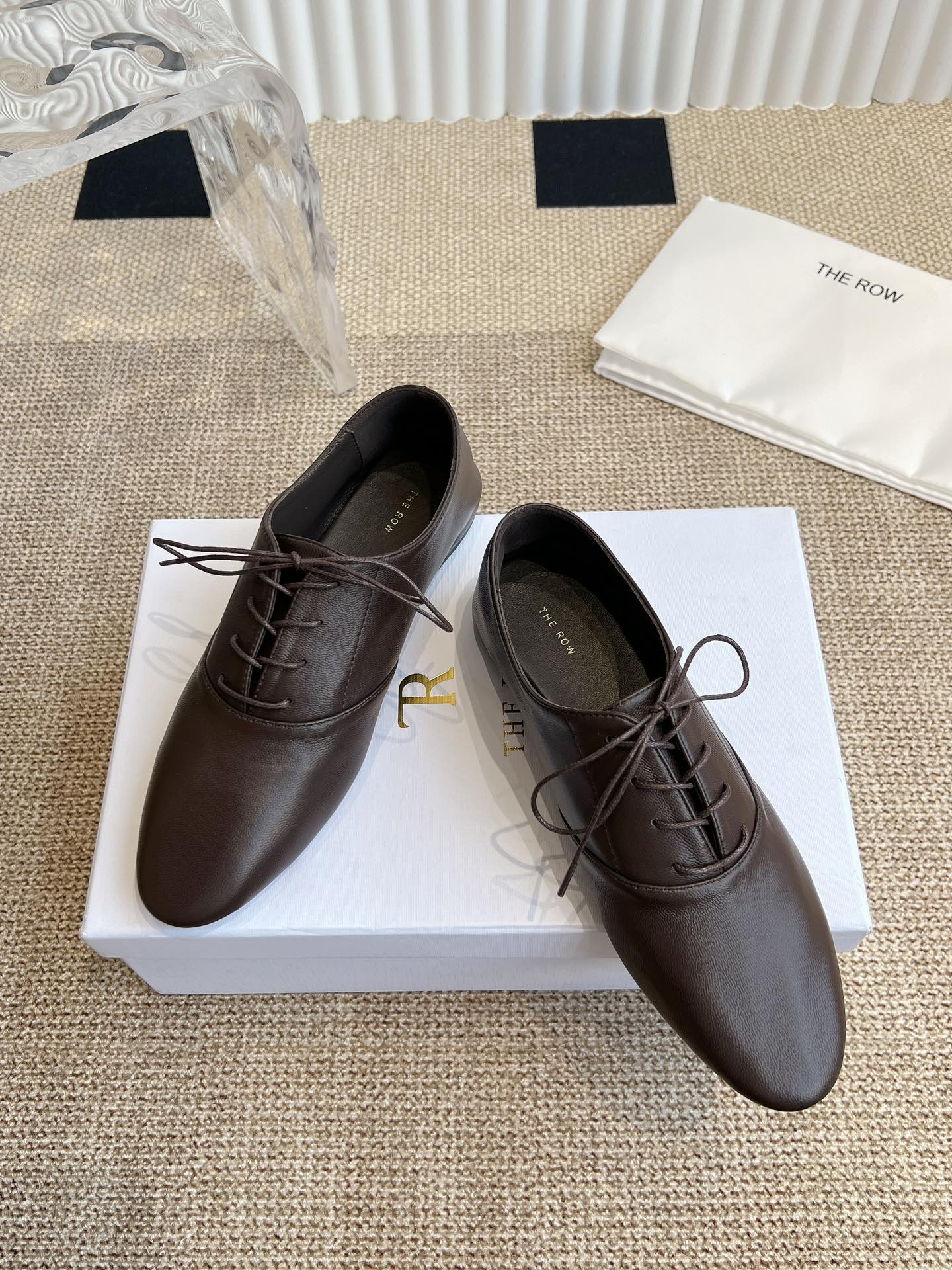 “New Round Head Tie Flat Shoes with Sheepskin Vamp and Rubber Soles” - 图片 3