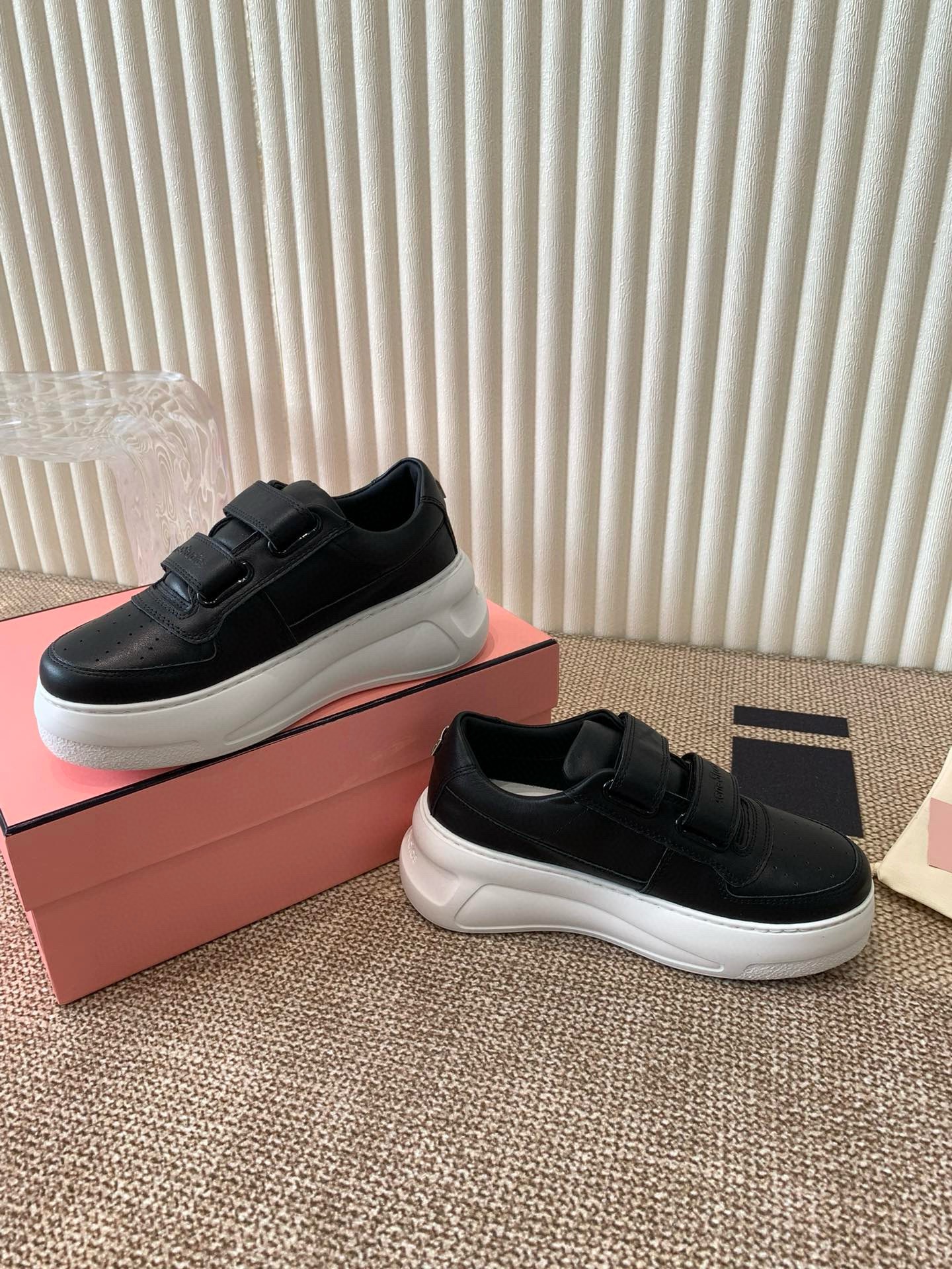 Dior Studios ‼ 24ss 最新厚底休闲魔术贴笑脸小白鞋‼