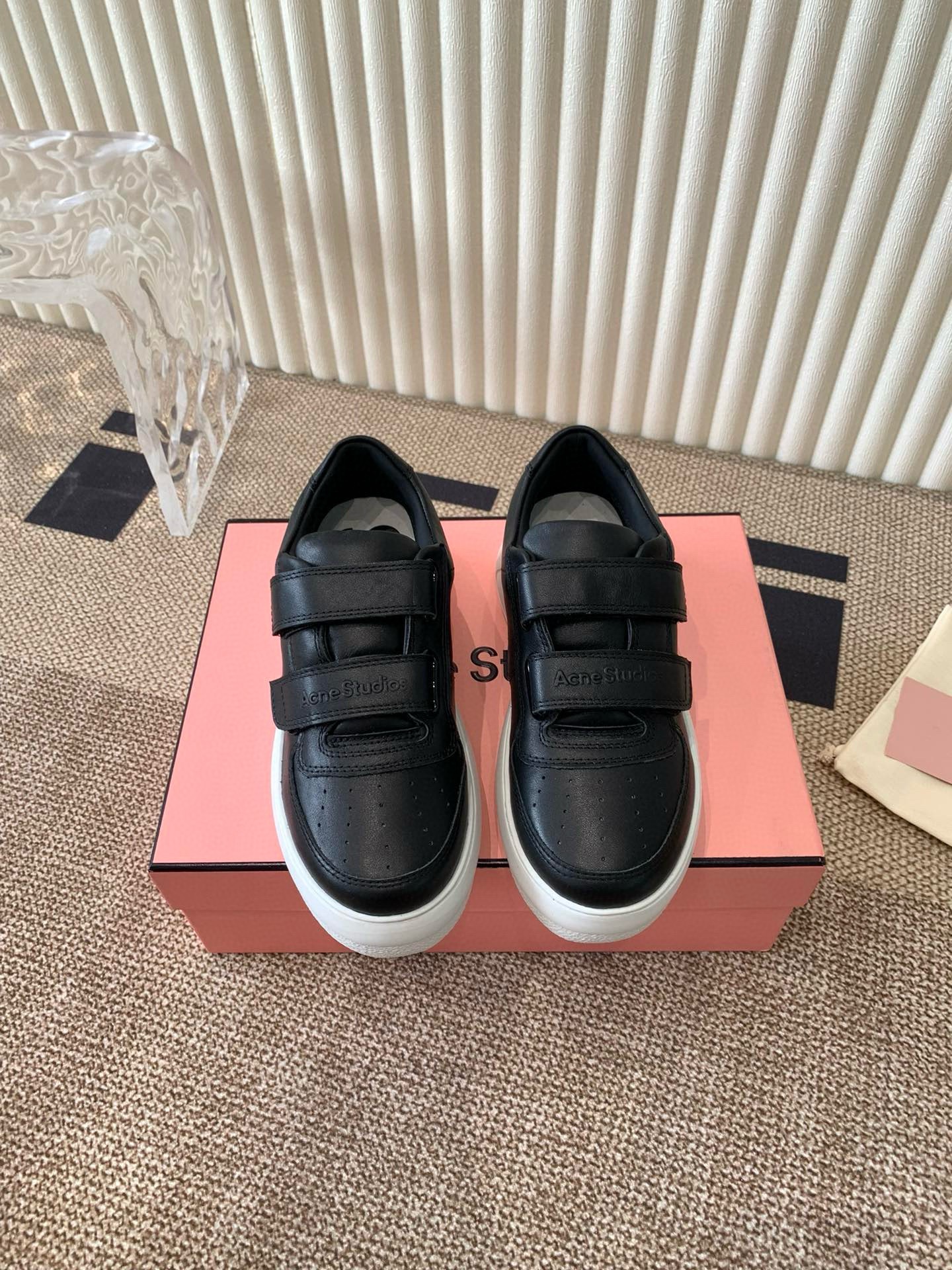 Dior Studios ‼ 24ss 最新厚底休闲魔术贴笑脸小白鞋‼