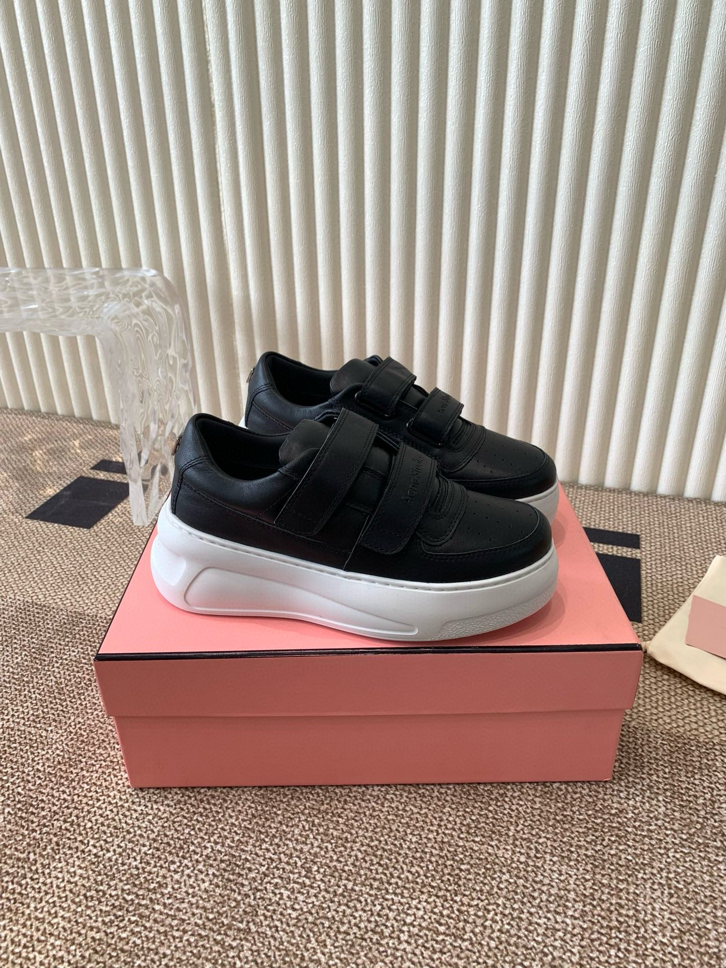 Dior Studios ‼ 24ss 最新厚底休闲魔术贴笑脸小白鞋‼